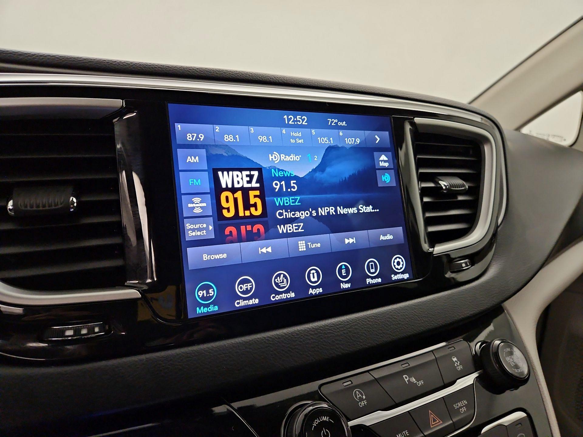 Thumbnail: 2020 Chrysler Pacifica - 16