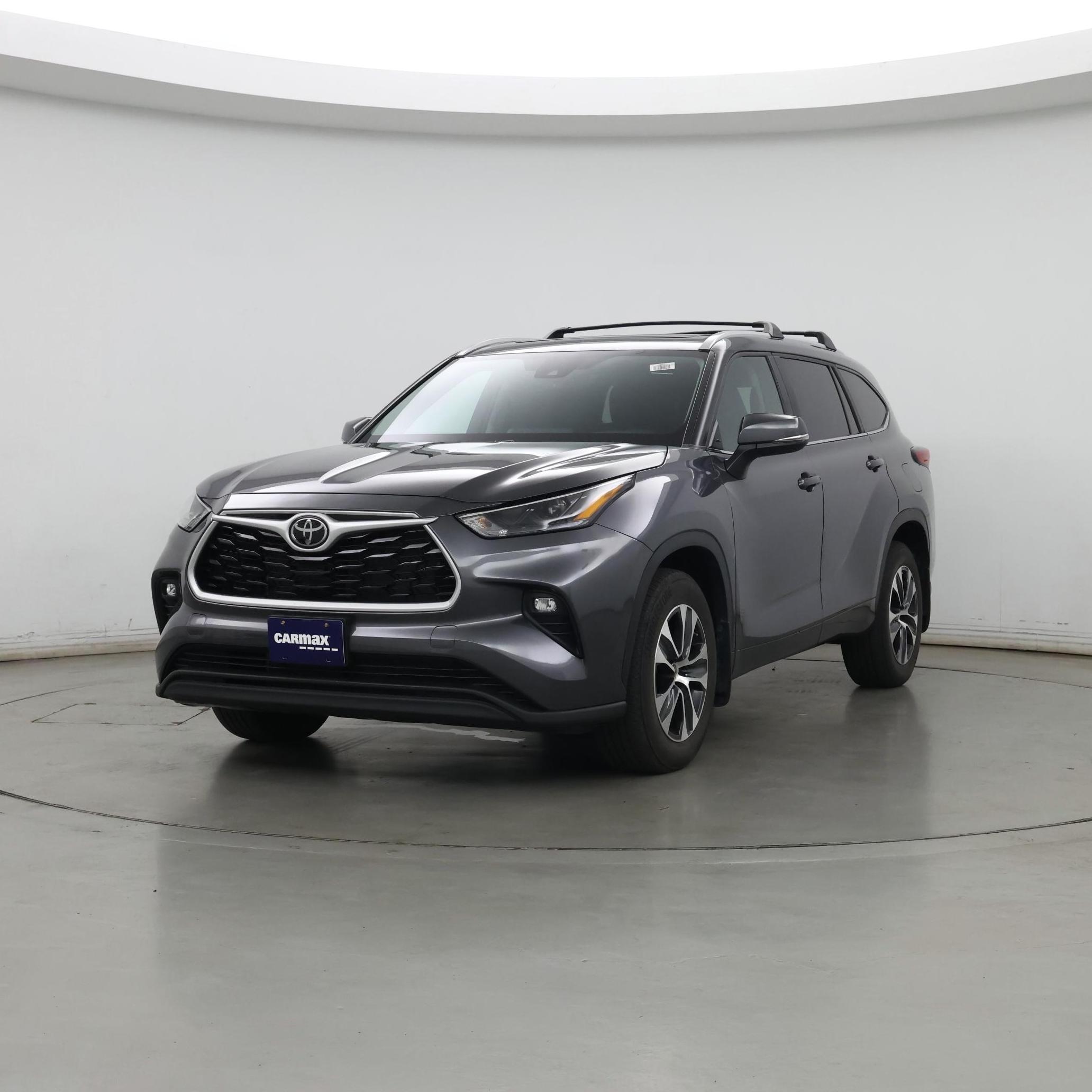 Thumbnail: 2023 Toyota Highlander - 4