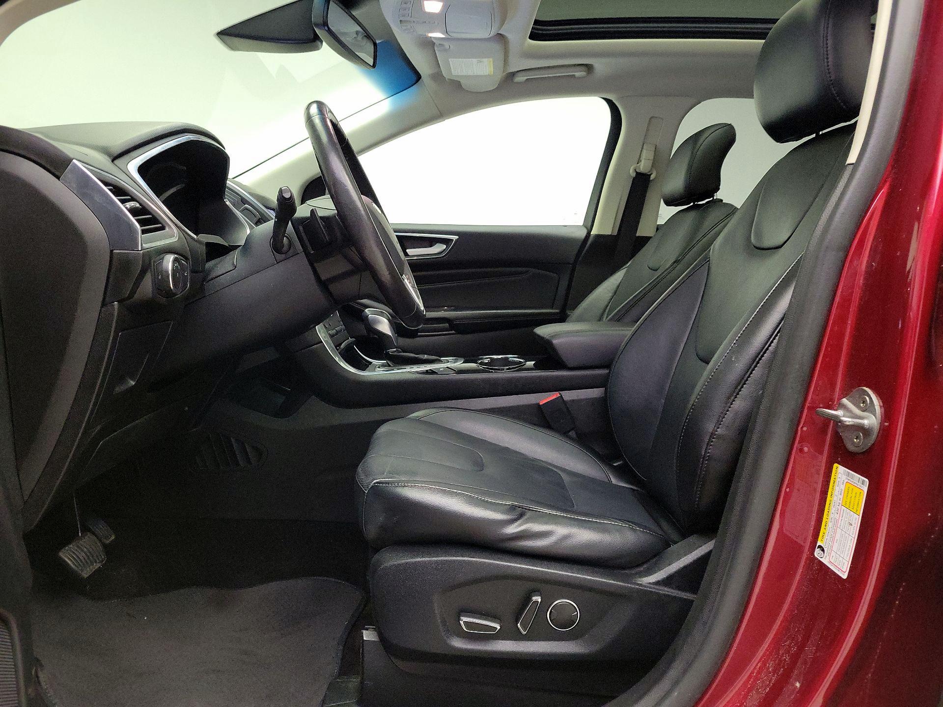 Thumbnail: 2015 Ford Edge - 11
