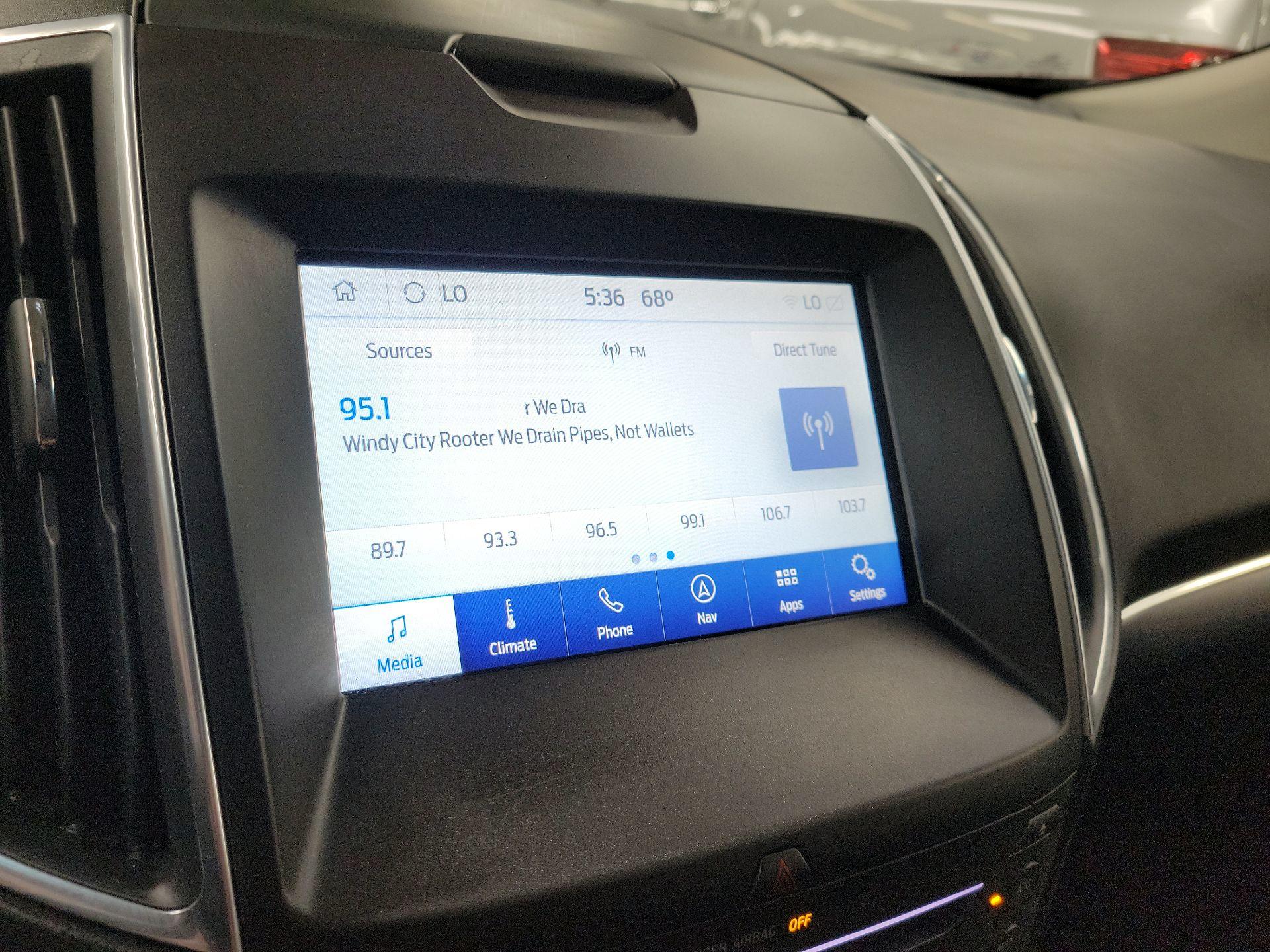 Thumbnail: 2015 Ford Edge - 16