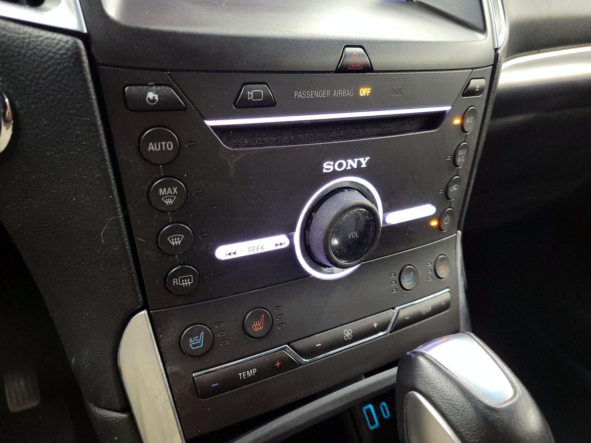 Thumbnail: 2015 Ford Edge - 17
