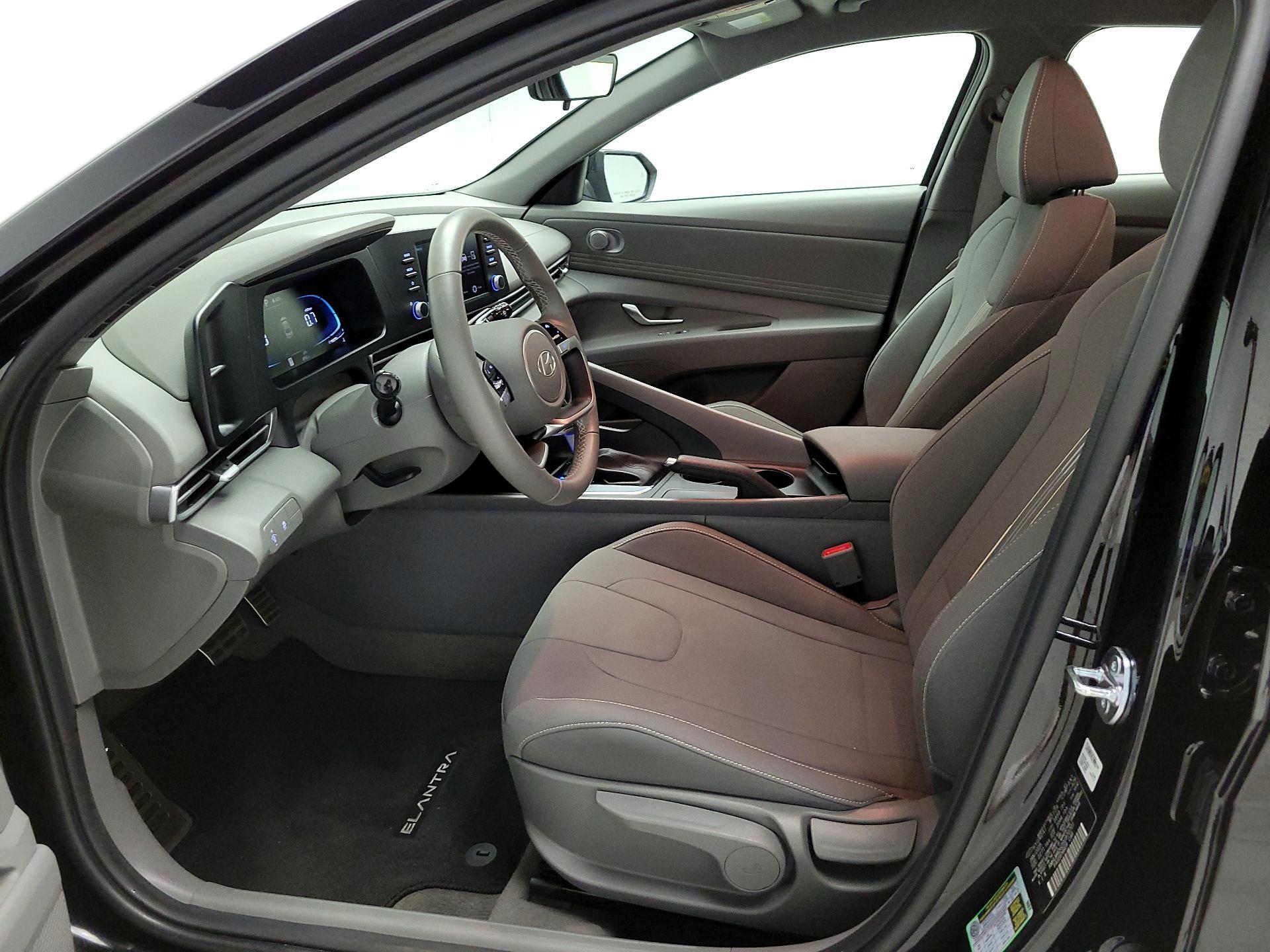 Thumbnail: 2025 Hyundai Elantra - 11