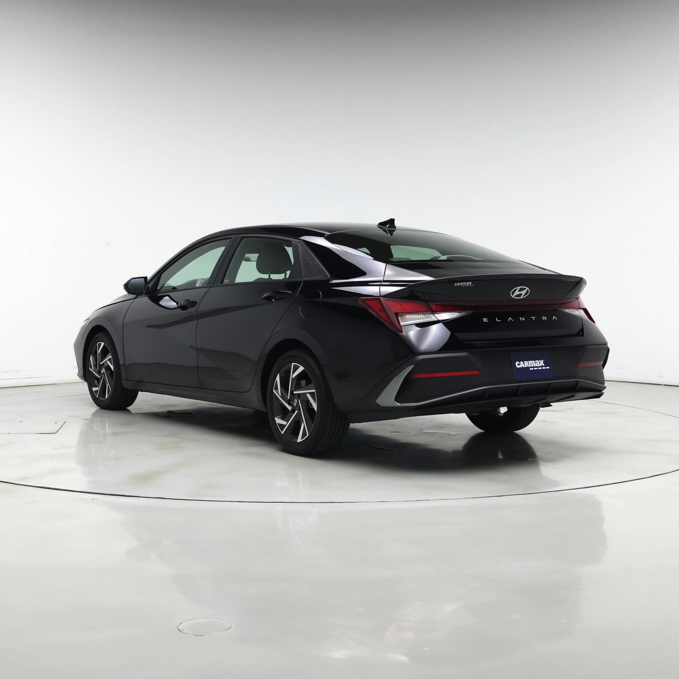 Thumbnail: 2025 Hyundai Elantra - 2