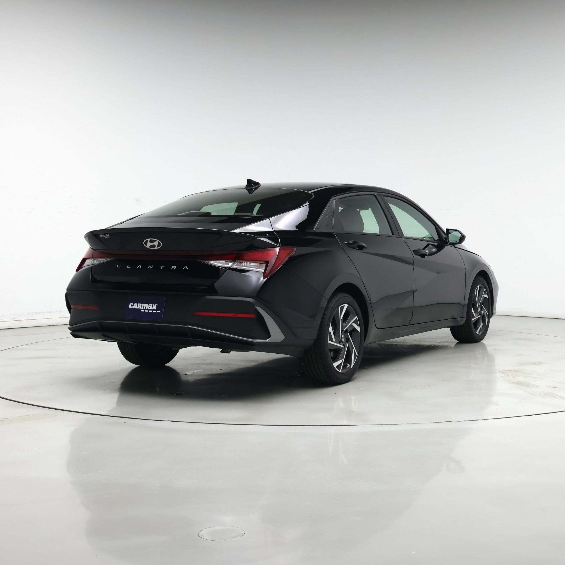 Thumbnail: 2025 Hyundai Elantra - 8
