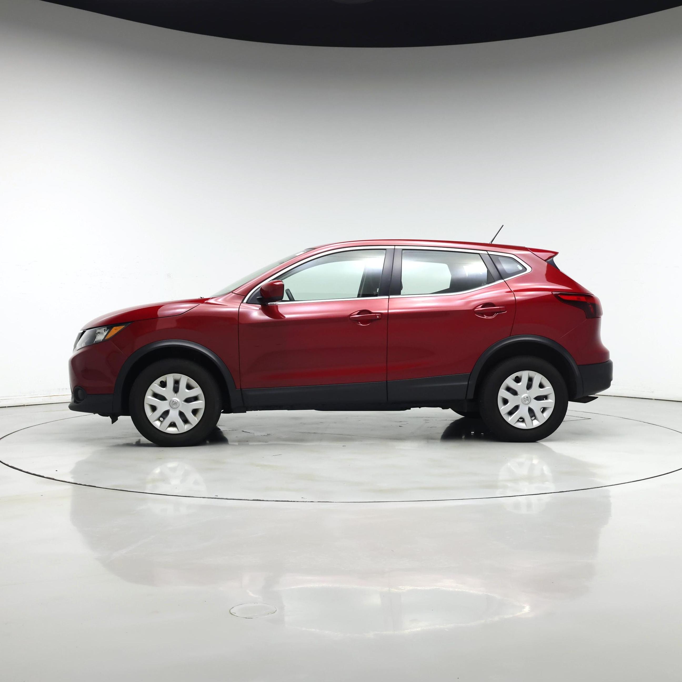 Thumbnail: 2018 Nissan Rogue Sport - 3