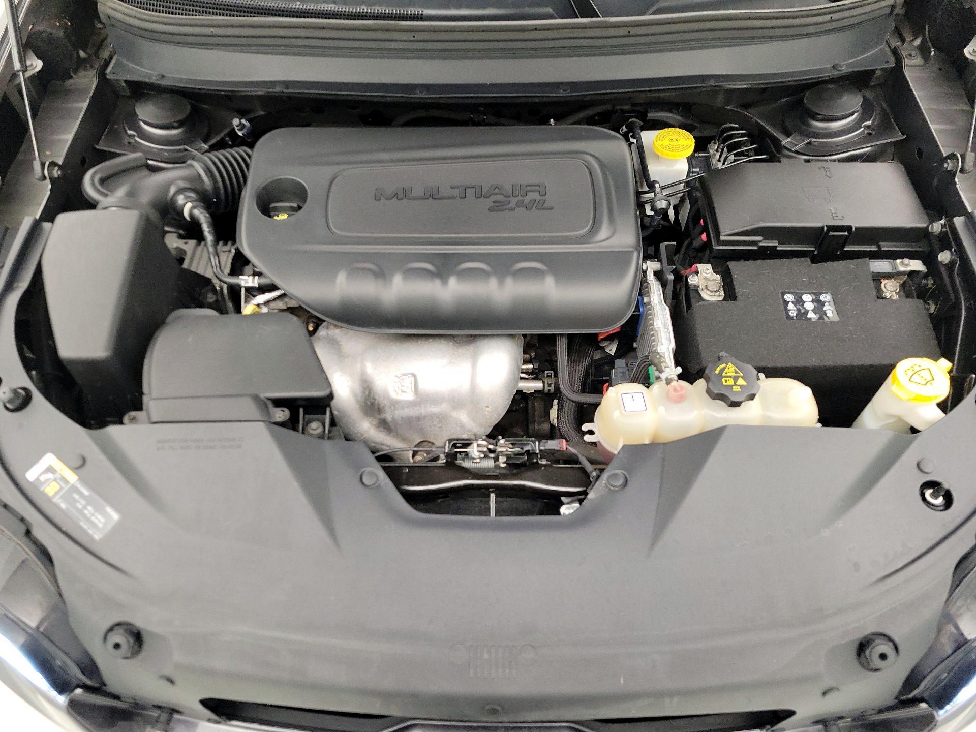 Thumbnail: 2019 Jeep Cherokee - 19