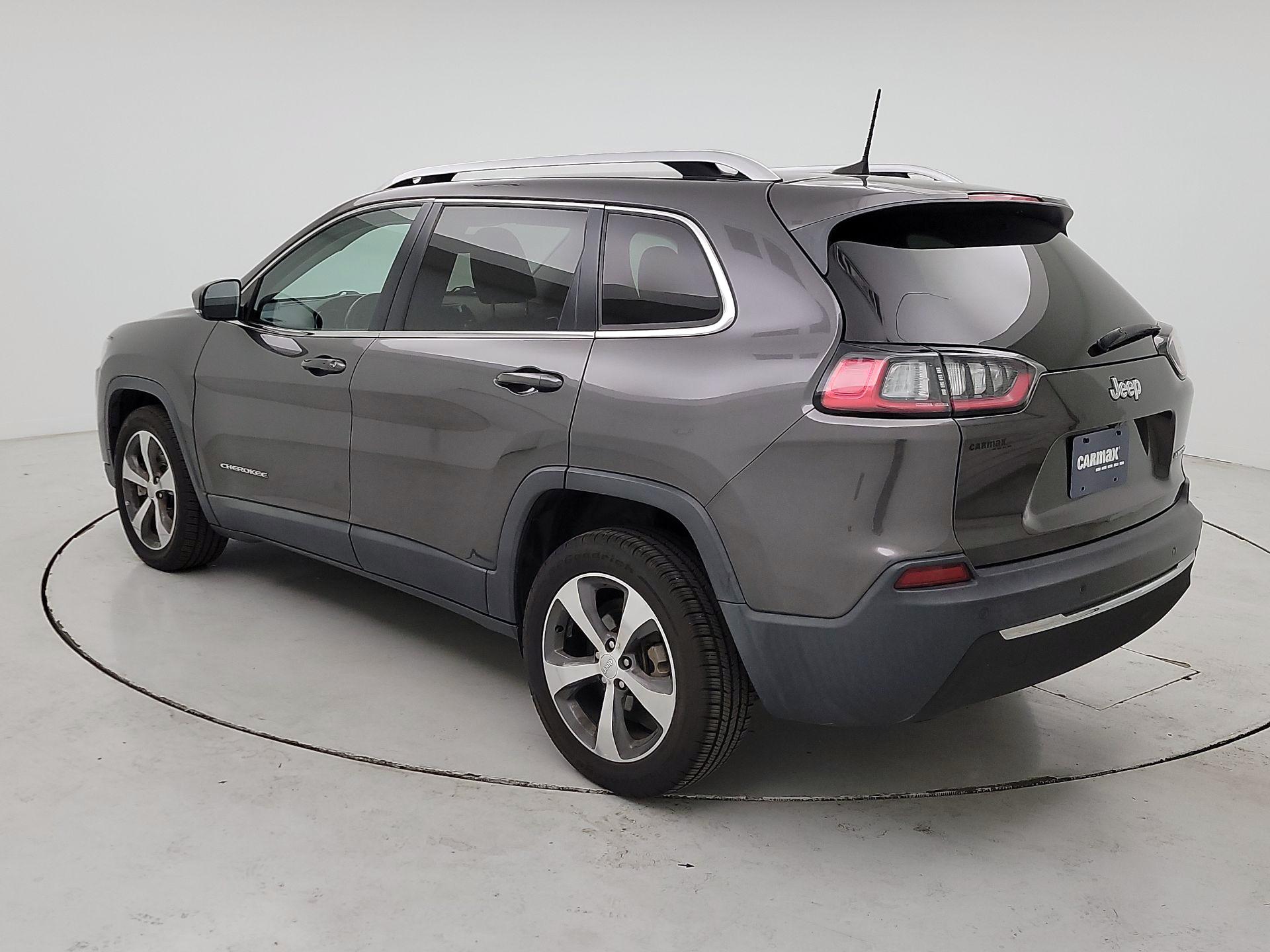 Thumbnail: 2019 Jeep Cherokee - 7