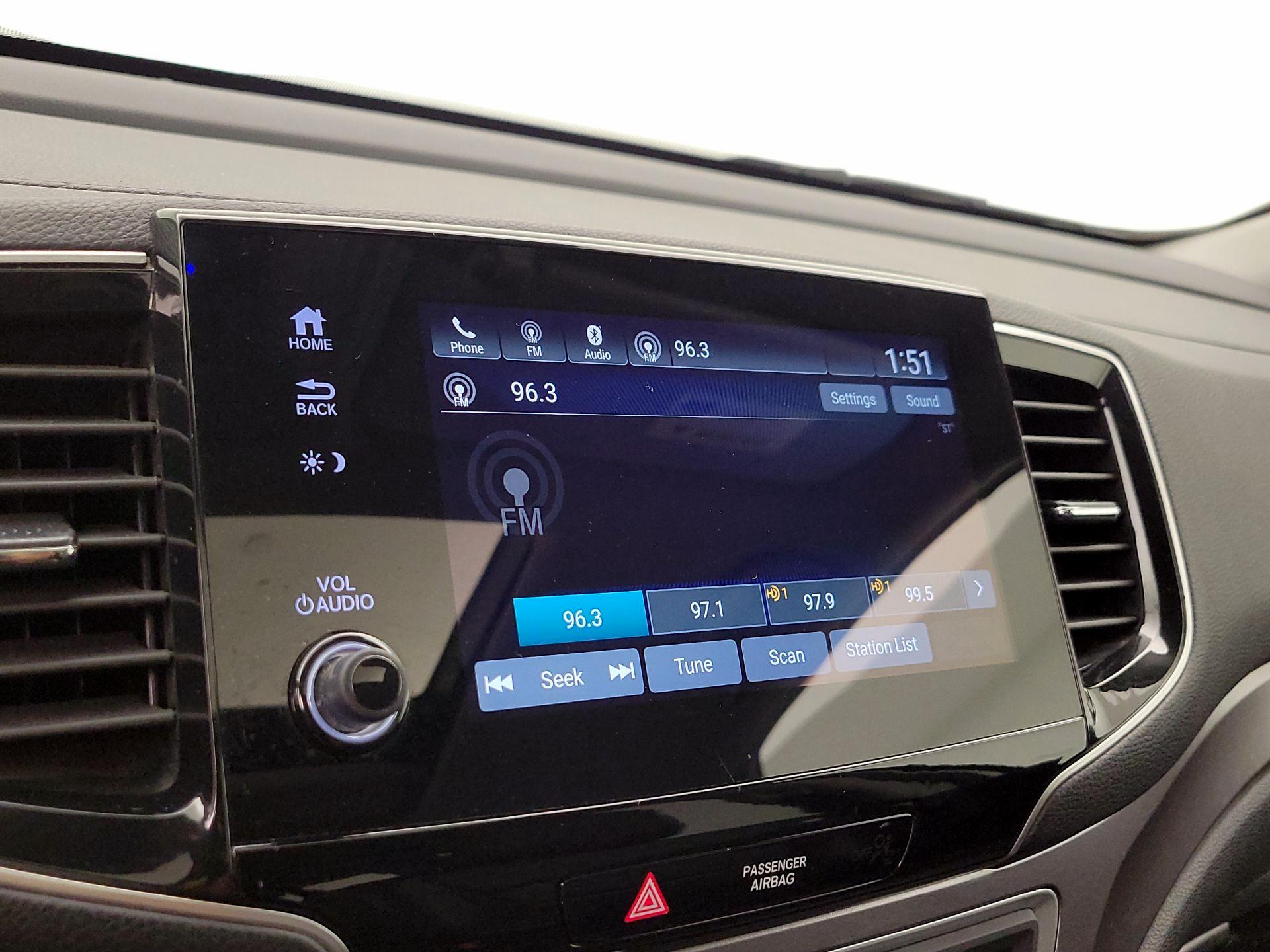 Thumbnail: 2019 Honda Pilot - 15