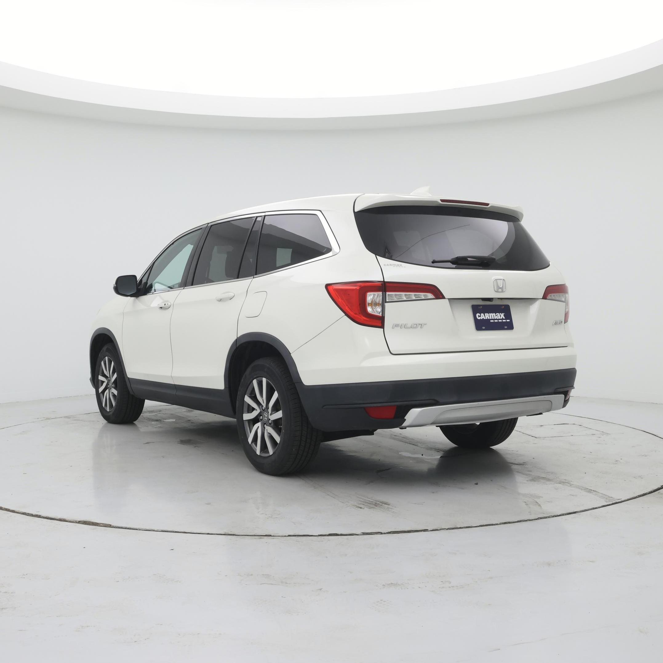 Thumbnail: 2019 Honda Pilot - 2