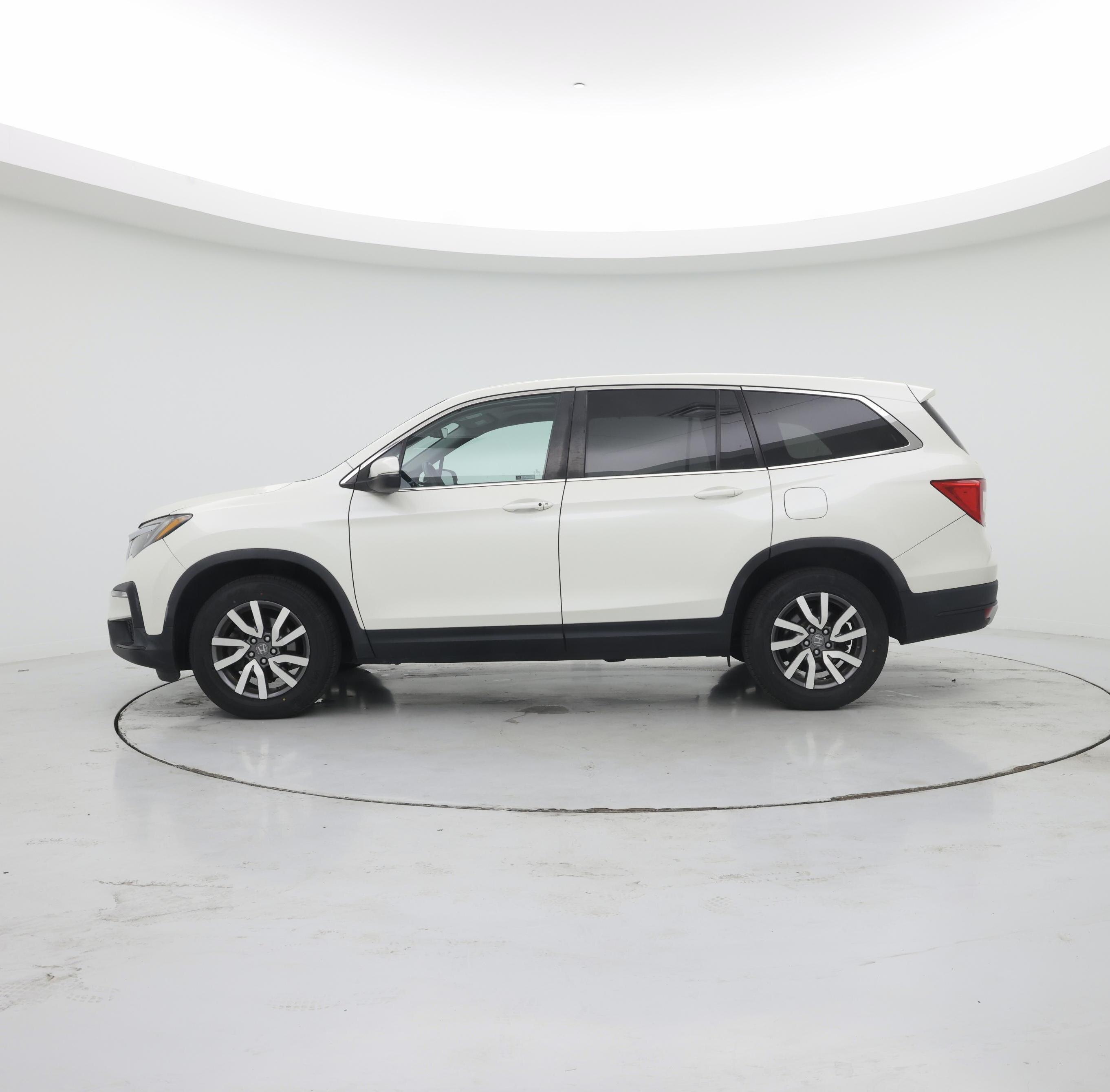 Thumbnail: 2019 Honda Pilot - 3