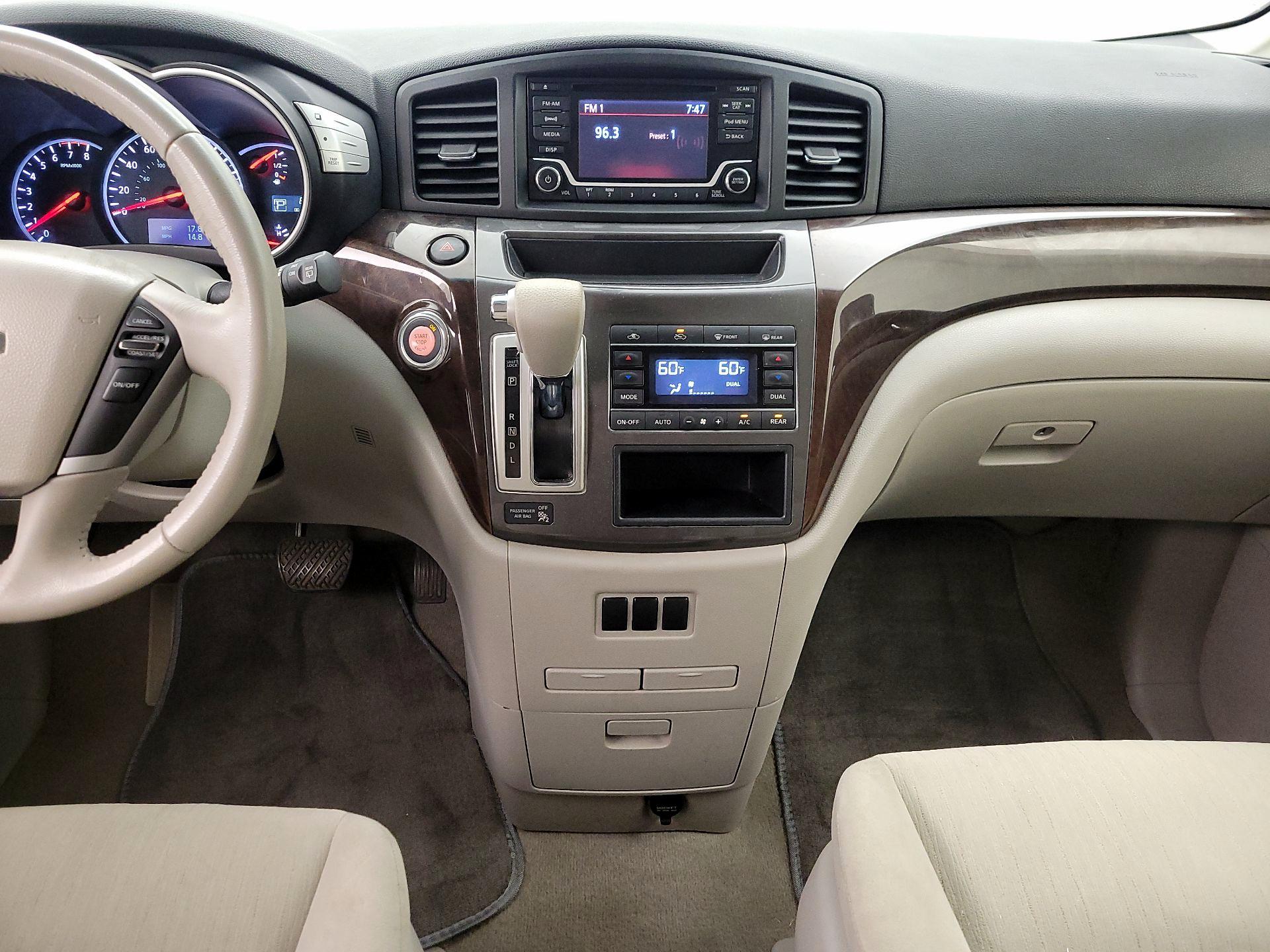 Thumbnail: 2016 Nissan Quest - 17