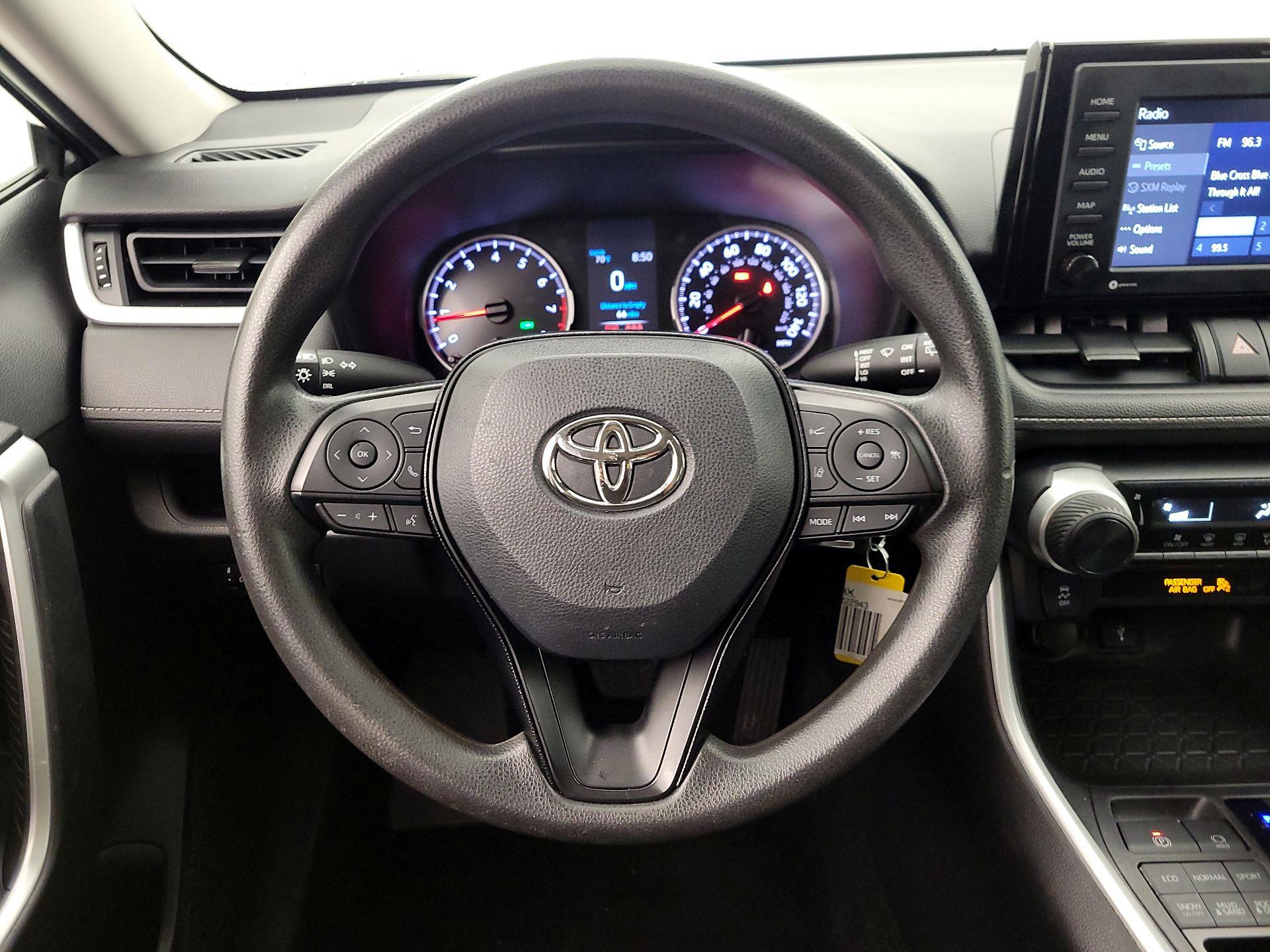 Thumbnail: 2021 Toyota RAV4 - 10