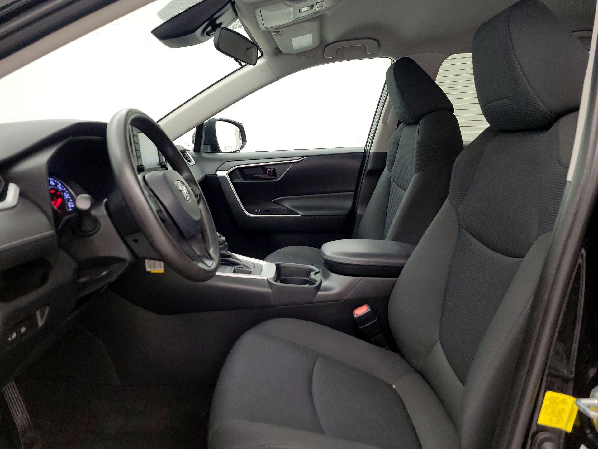Thumbnail: 2021 Toyota RAV4 - 11