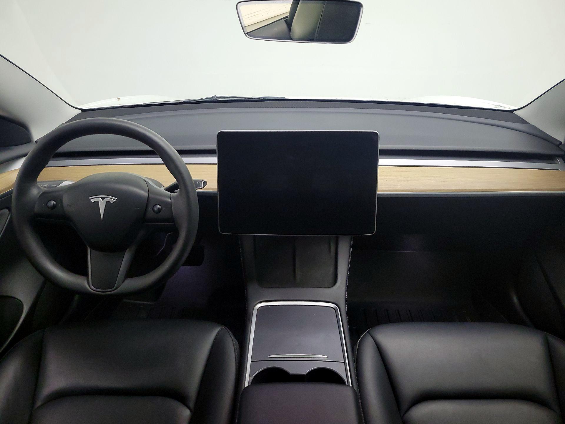 Thumbnail: 2023 Tesla Model 3 - 9
