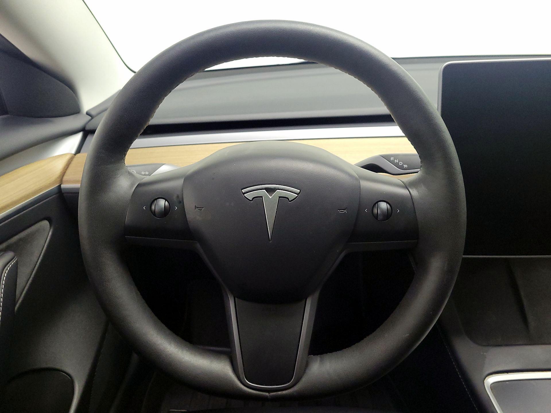 Thumbnail: 2023 Tesla Model 3 - 10