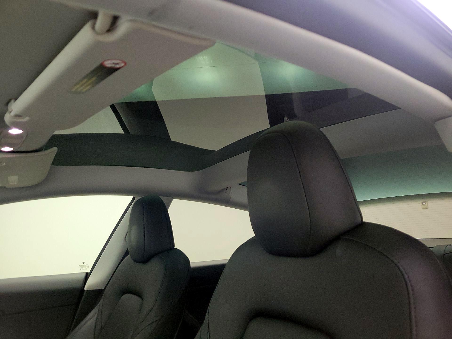 Thumbnail: 2023 Tesla Model 3 - 18