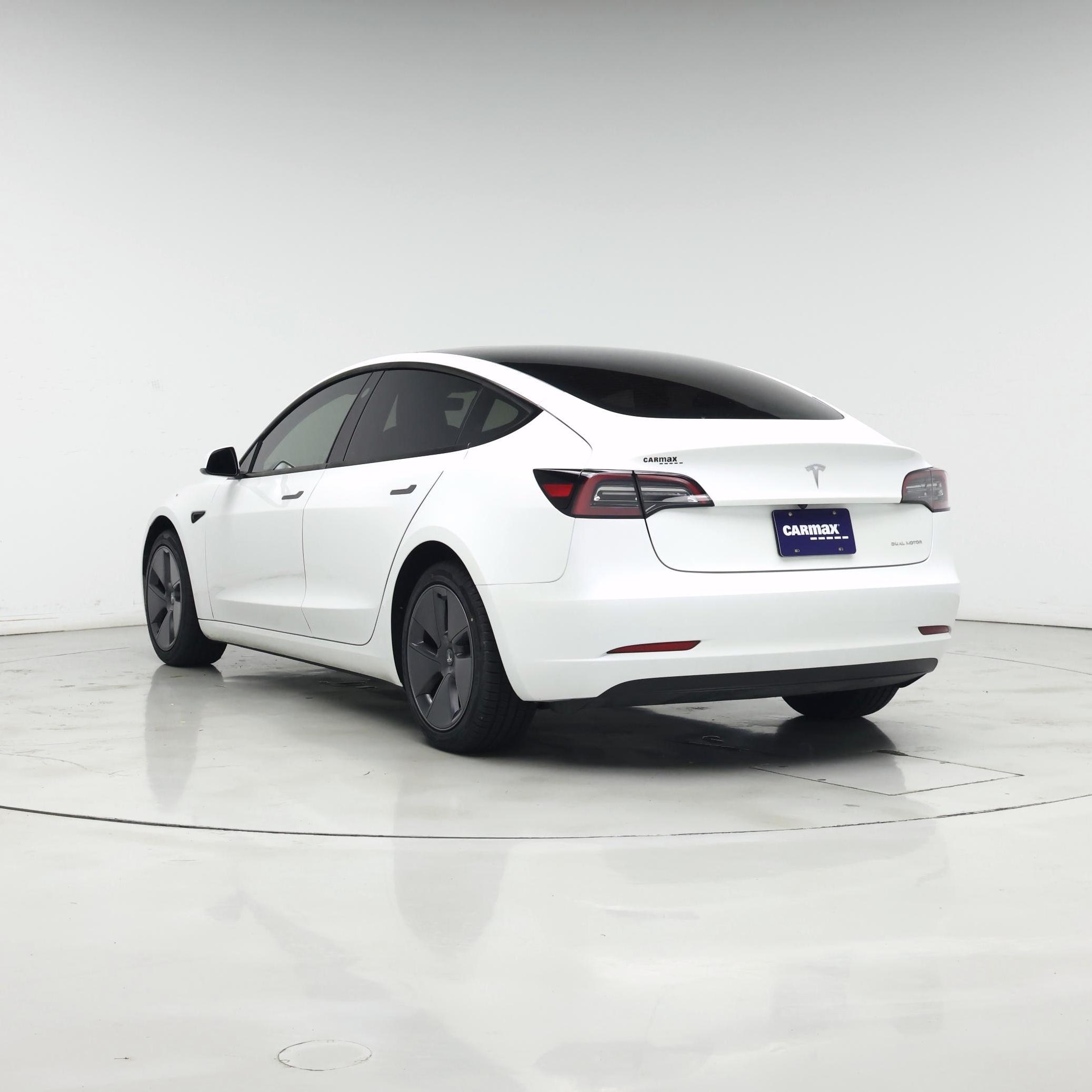 Thumbnail: 2023 Tesla Model 3 - 2