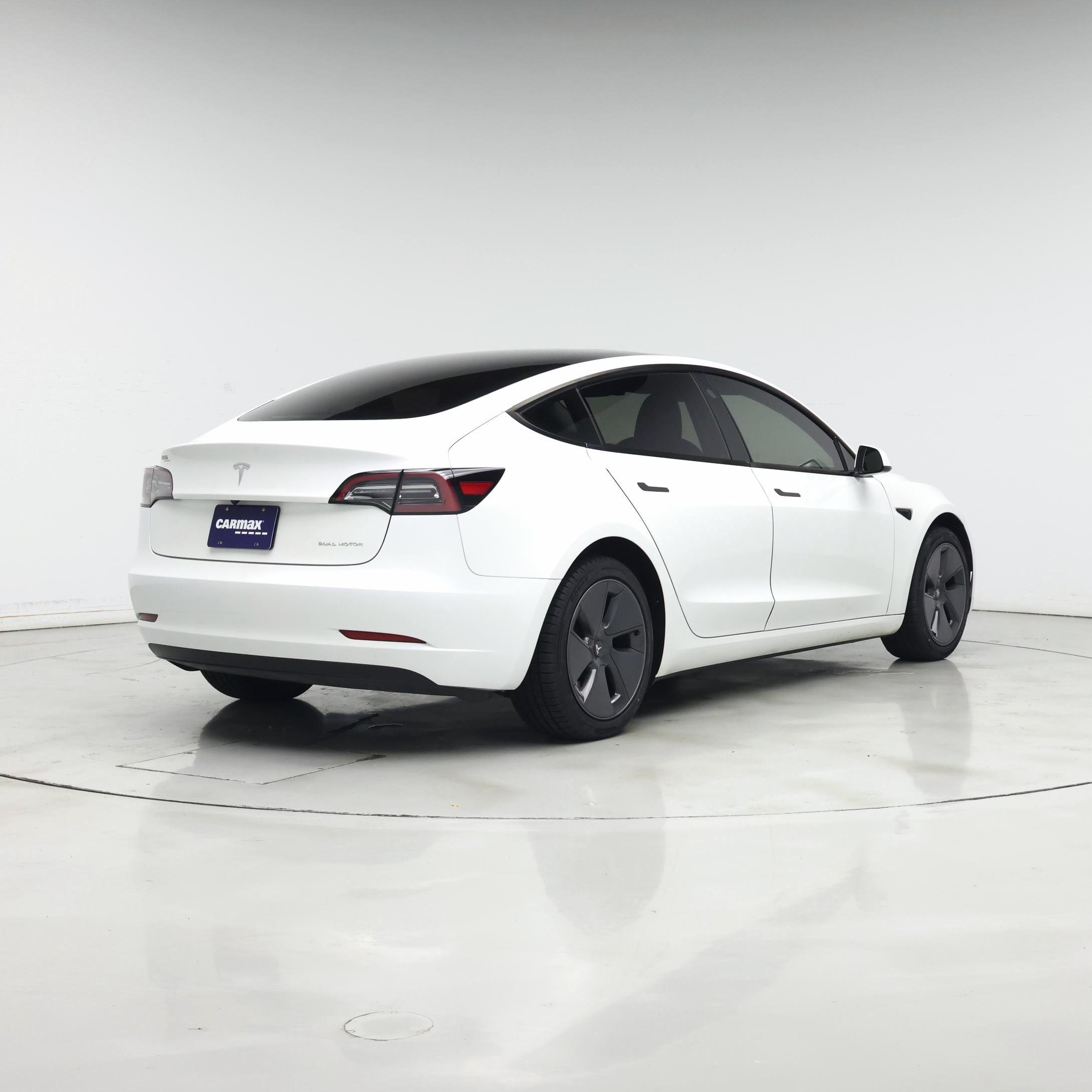 Thumbnail: 2023 Tesla Model 3 - 8