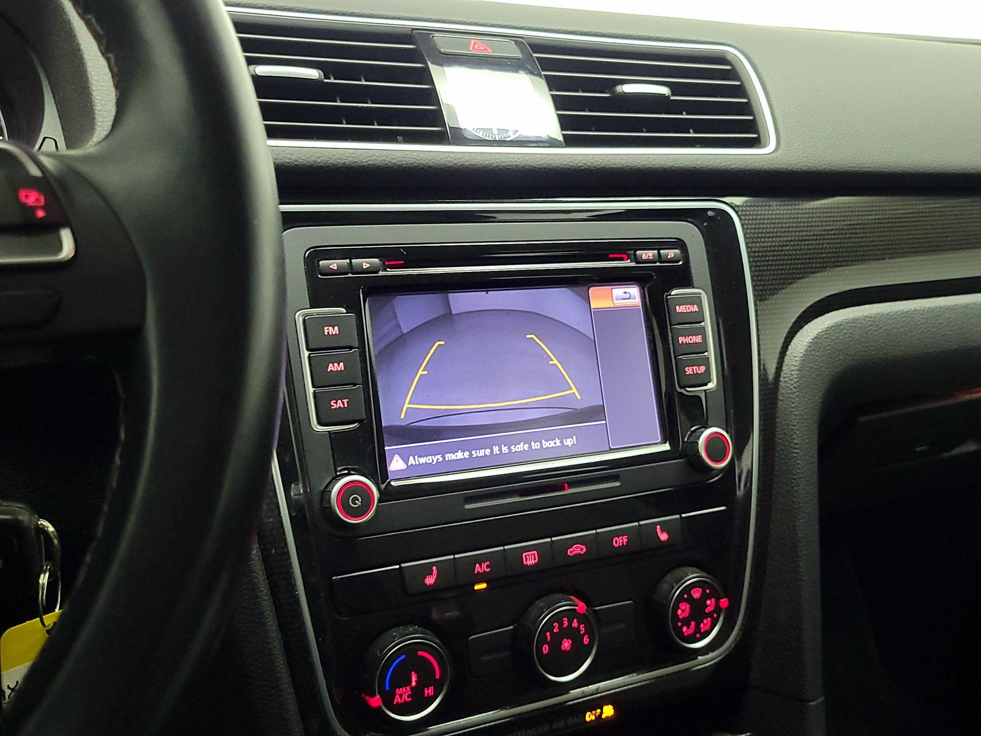 Thumbnail: 2015 Volkswagen Passat - 14