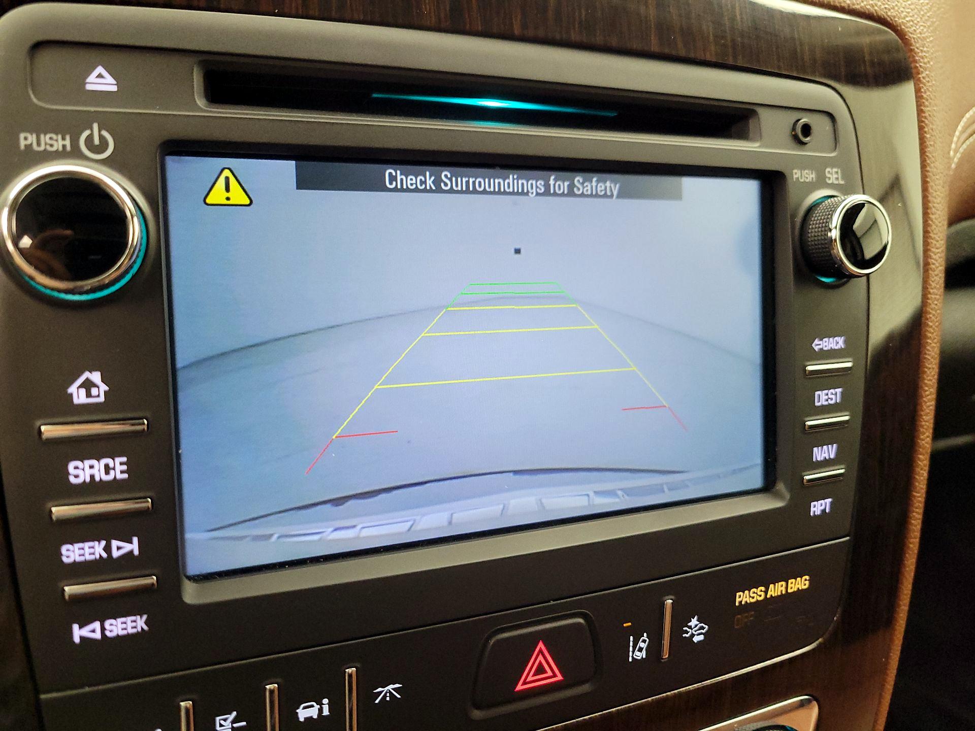 Thumbnail: 2015 Chevrolet Traverse - 15