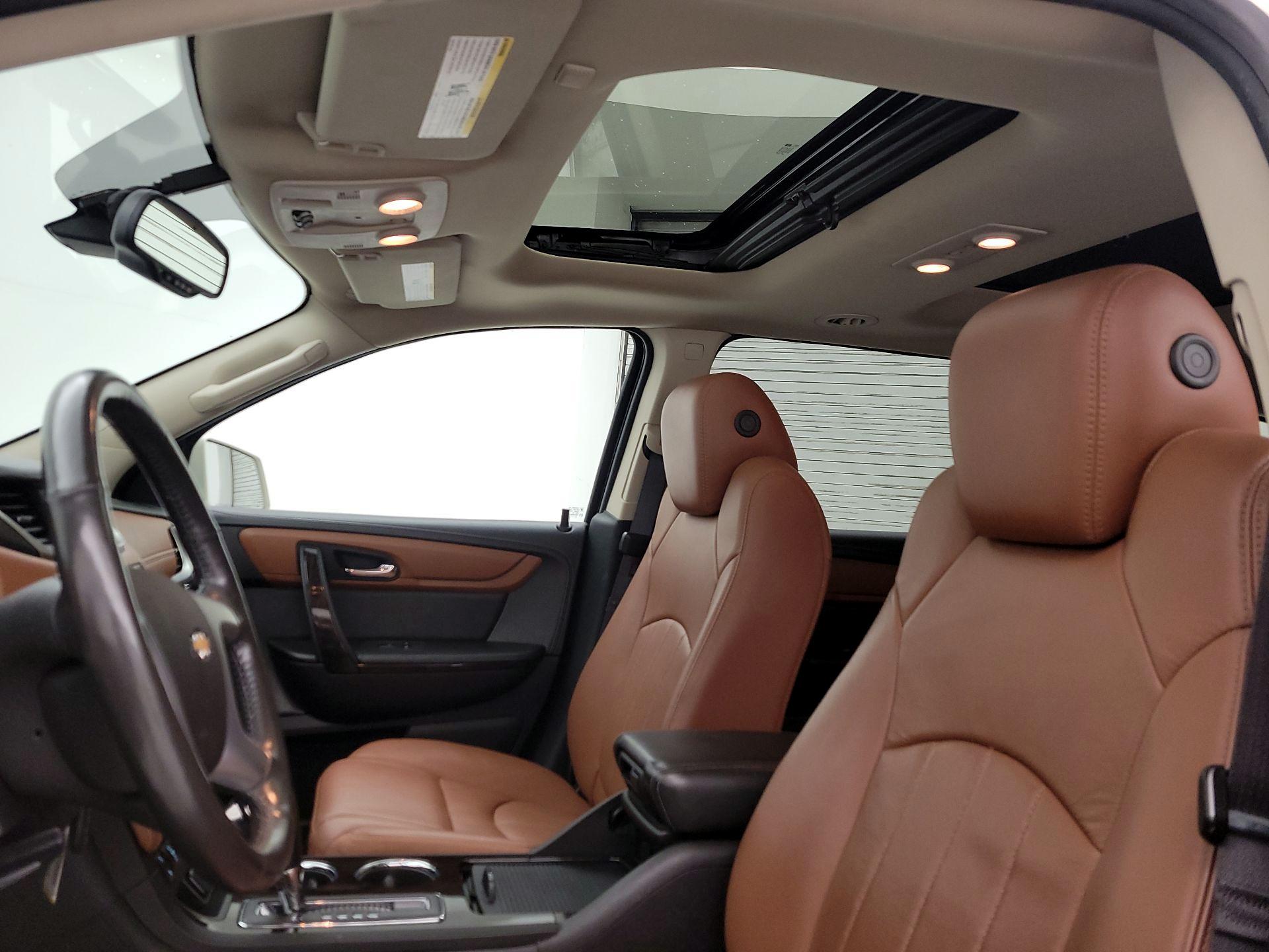 Thumbnail: 2015 Chevrolet Traverse - 20