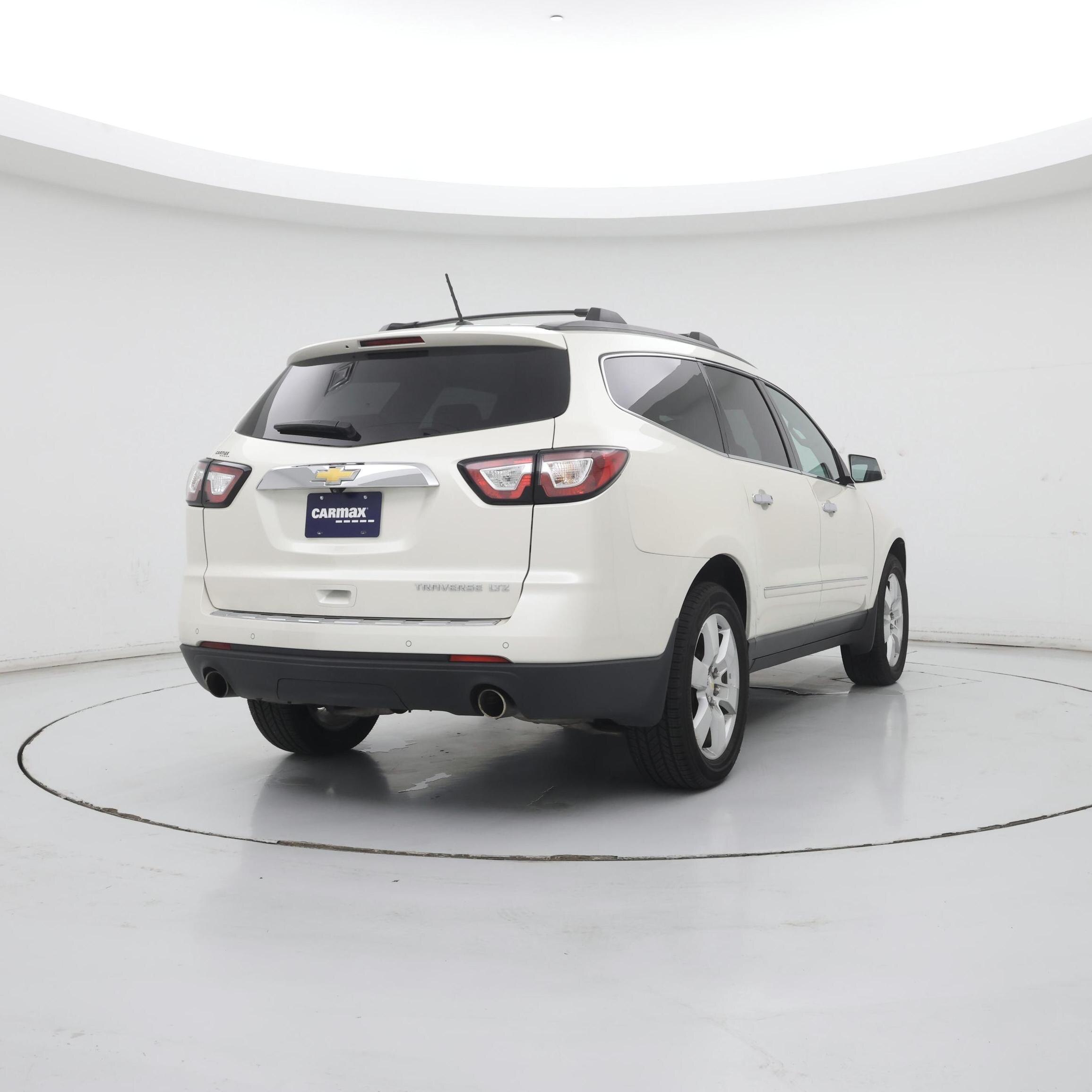 Thumbnail: 2015 Chevrolet Traverse - 8
