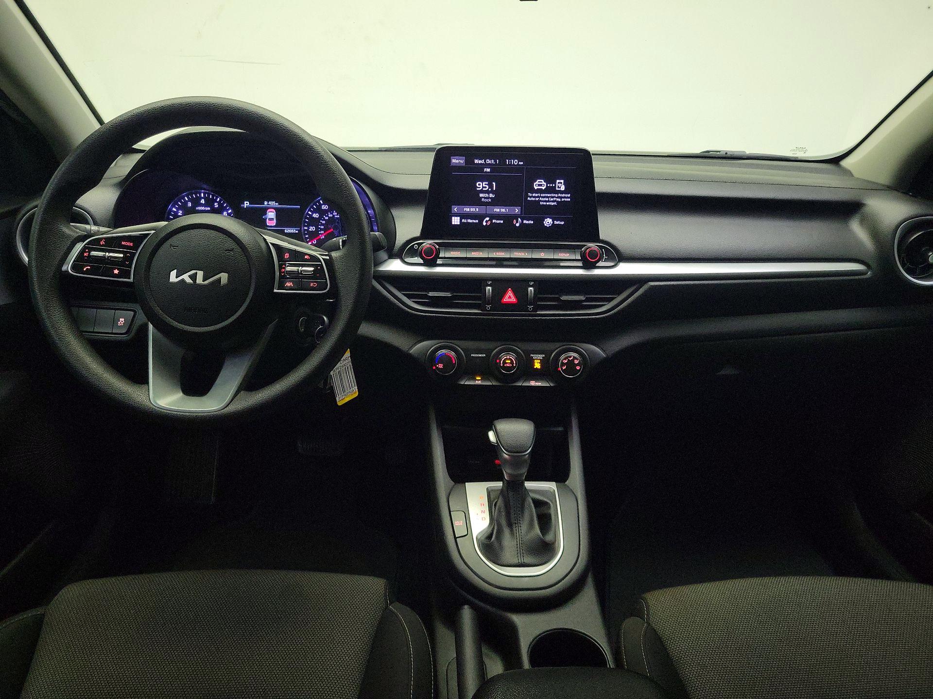 Thumbnail: 2023 Kia Forte - 9