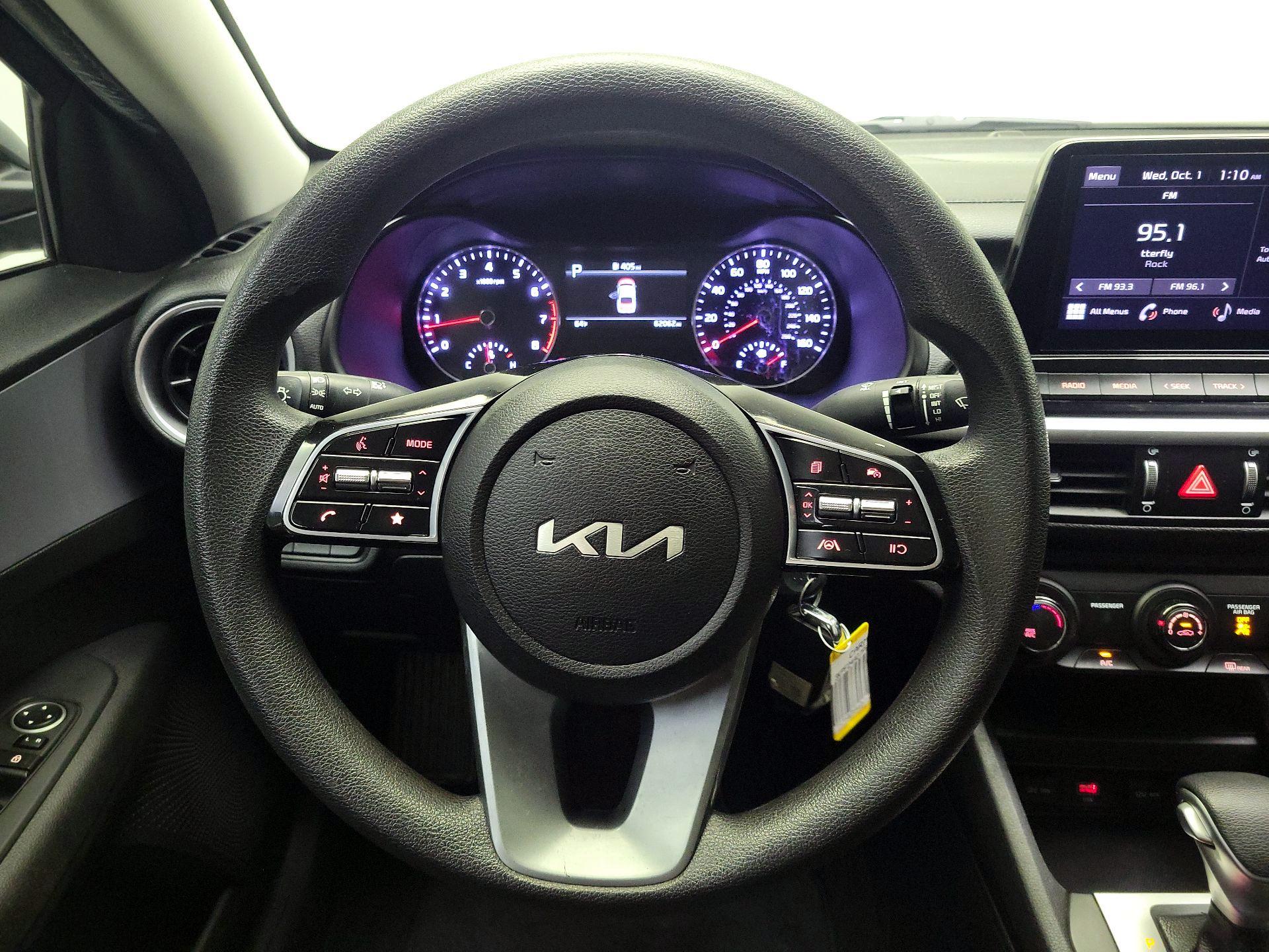 Thumbnail: 2023 Kia Forte - 10