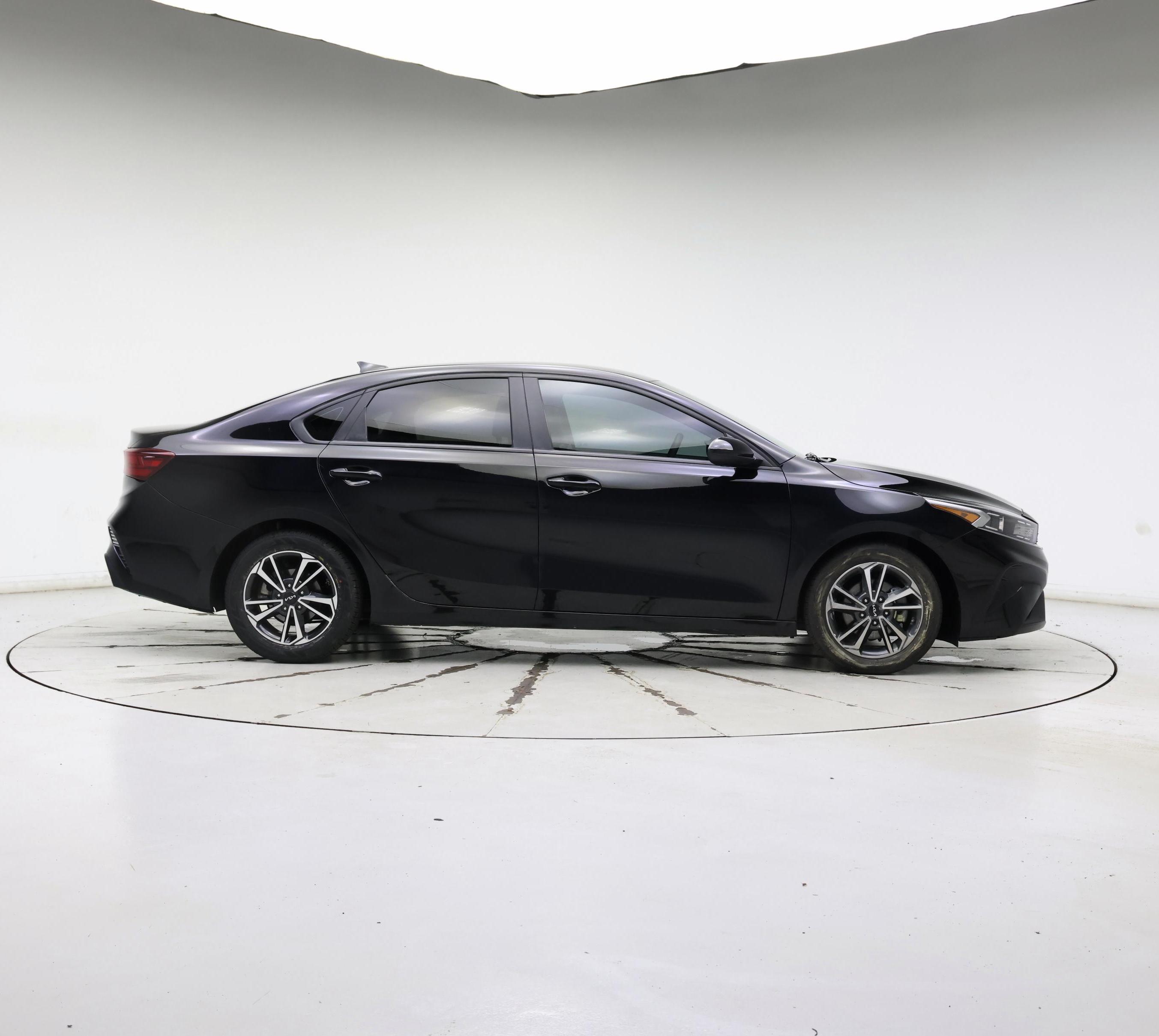 Thumbnail: 2023 Kia Forte - 7