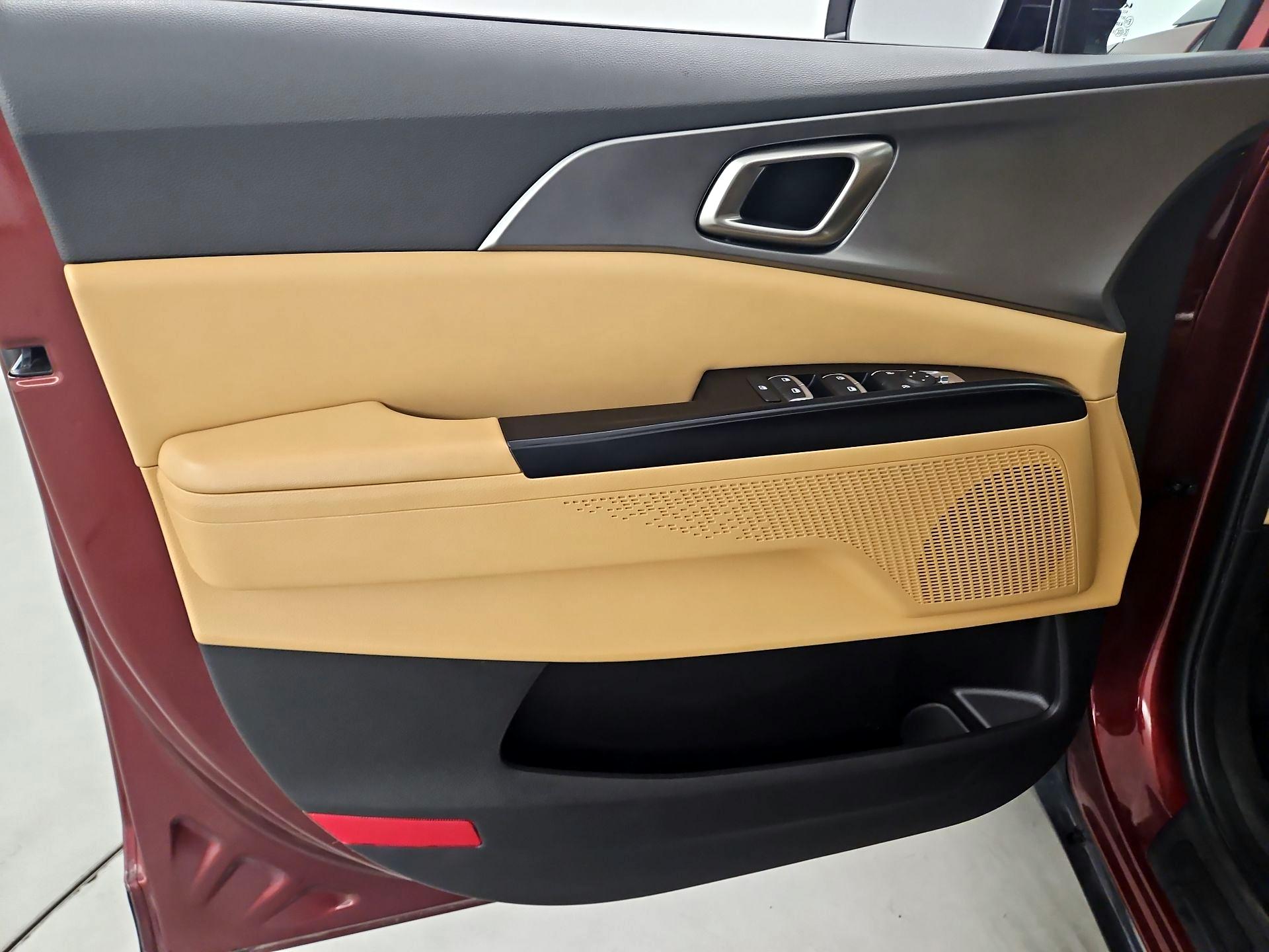 Thumbnail: 2024 Kia Carnival - 12