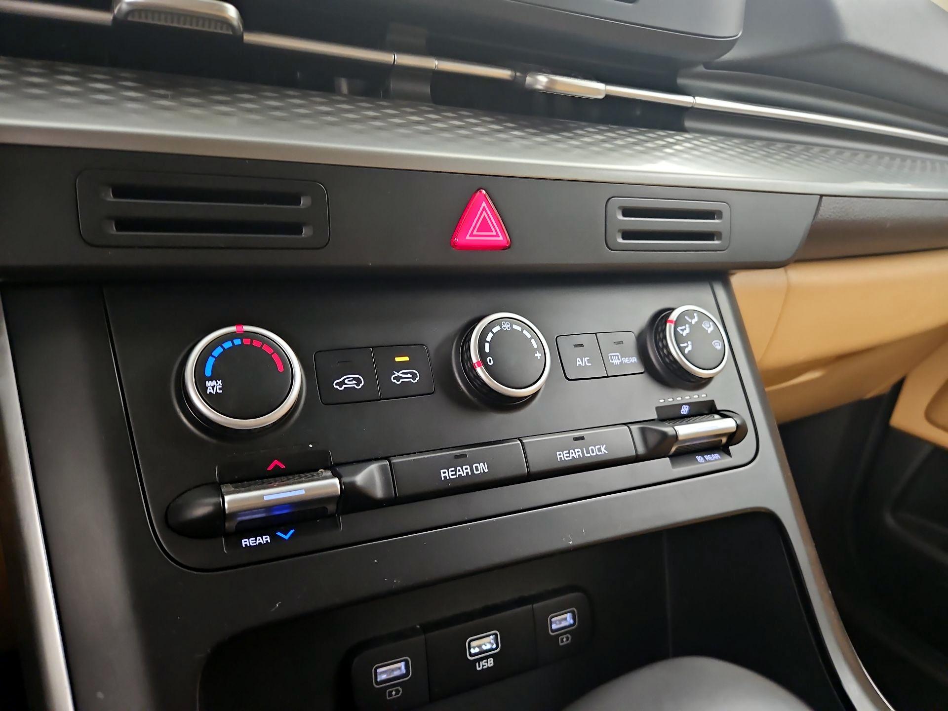 Thumbnail: 2024 Kia Carnival - 16