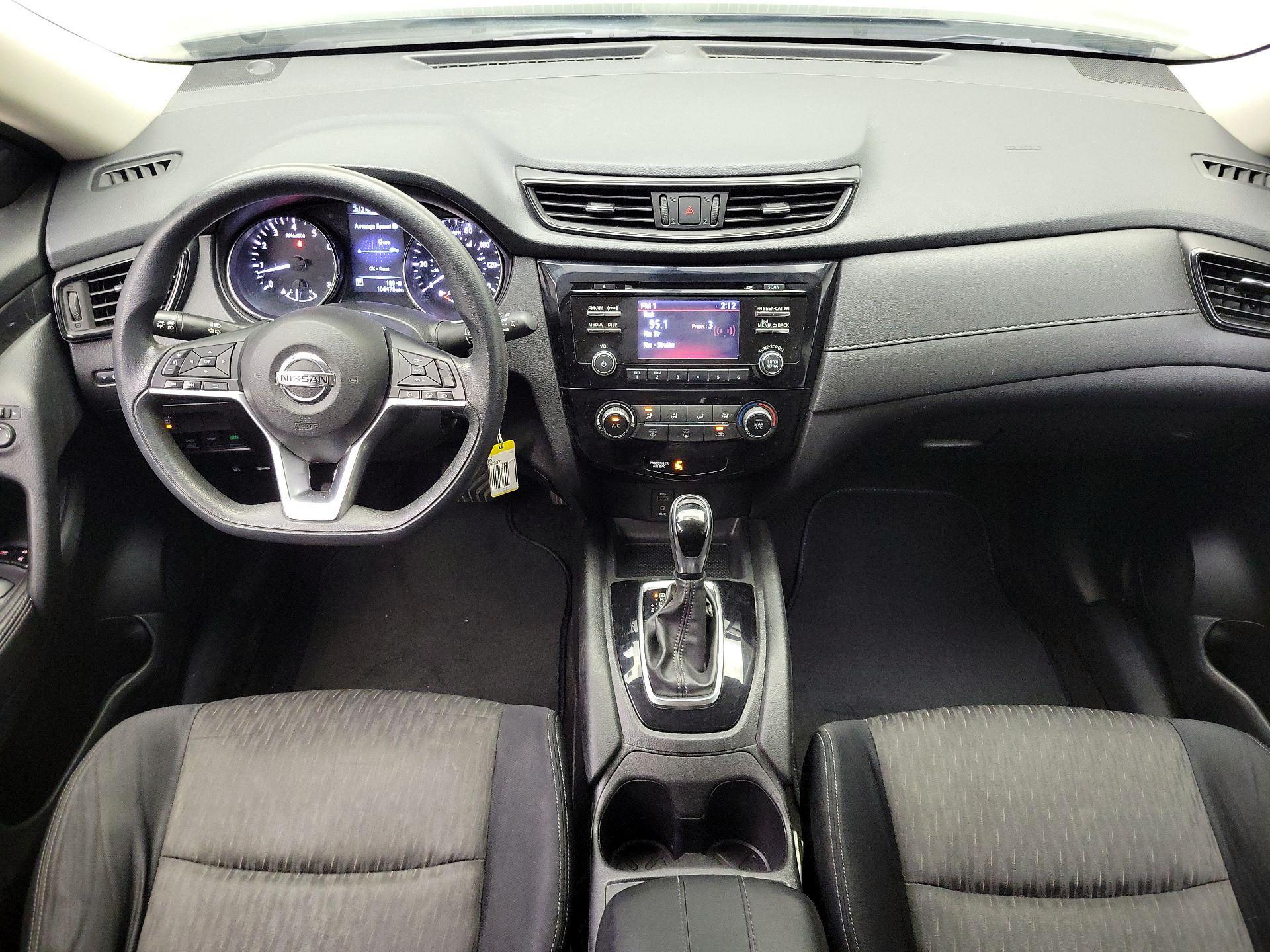 Thumbnail: 2017 Nissan Rogue - 9