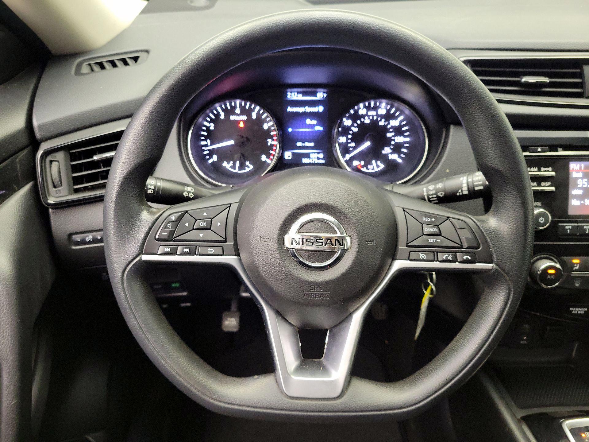 Thumbnail: 2017 Nissan Rogue - 10