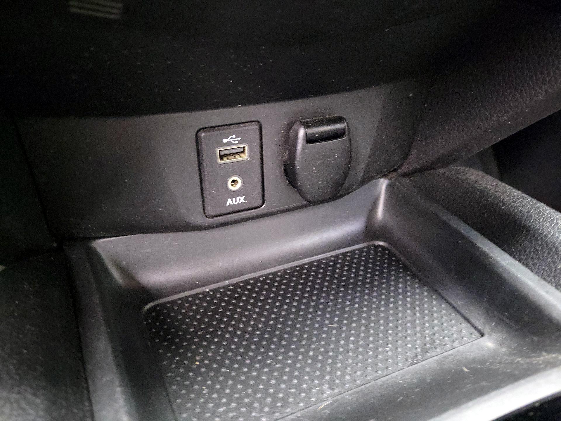 Thumbnail: 2017 Nissan Rogue - 18