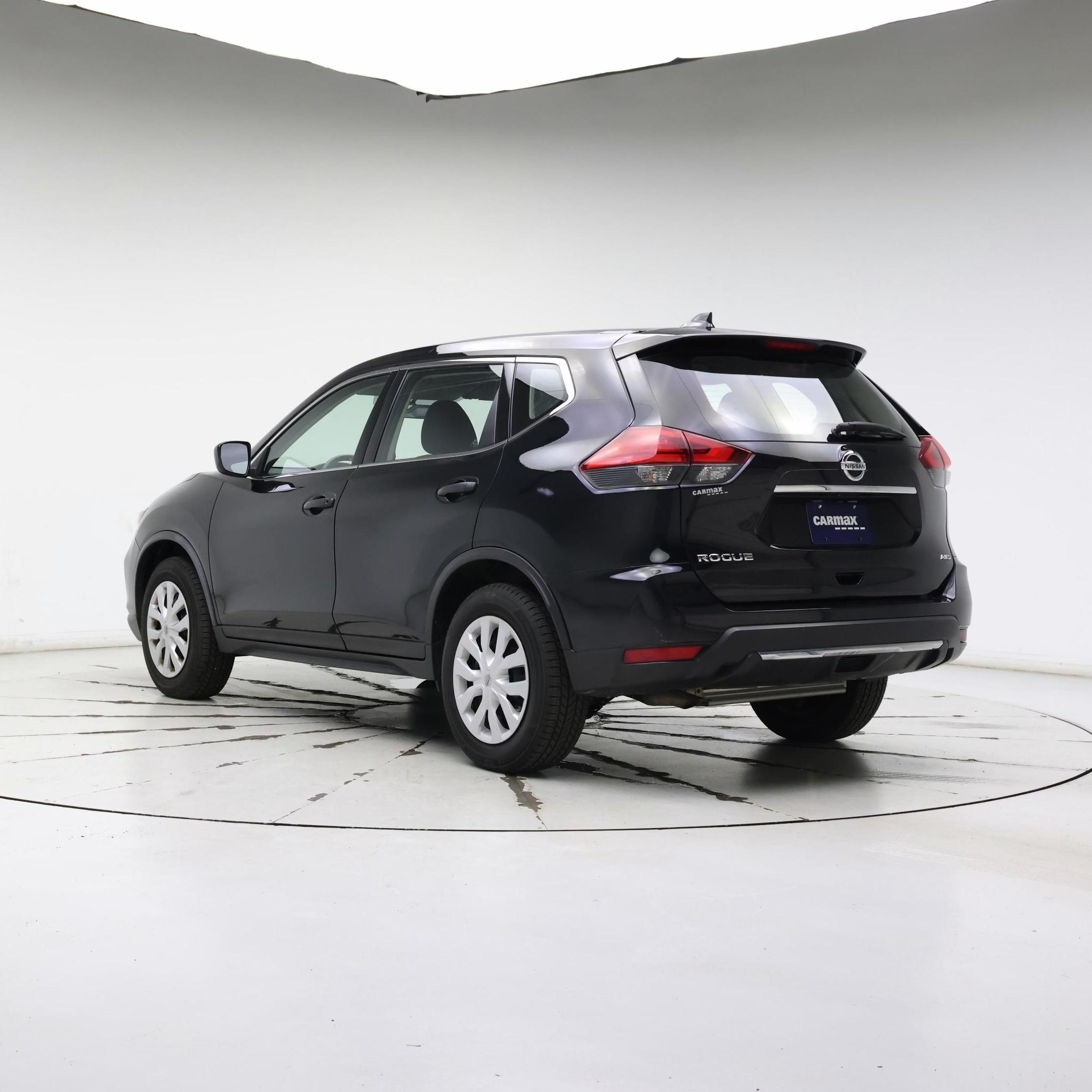 Thumbnail: 2017 Nissan Rogue - 2