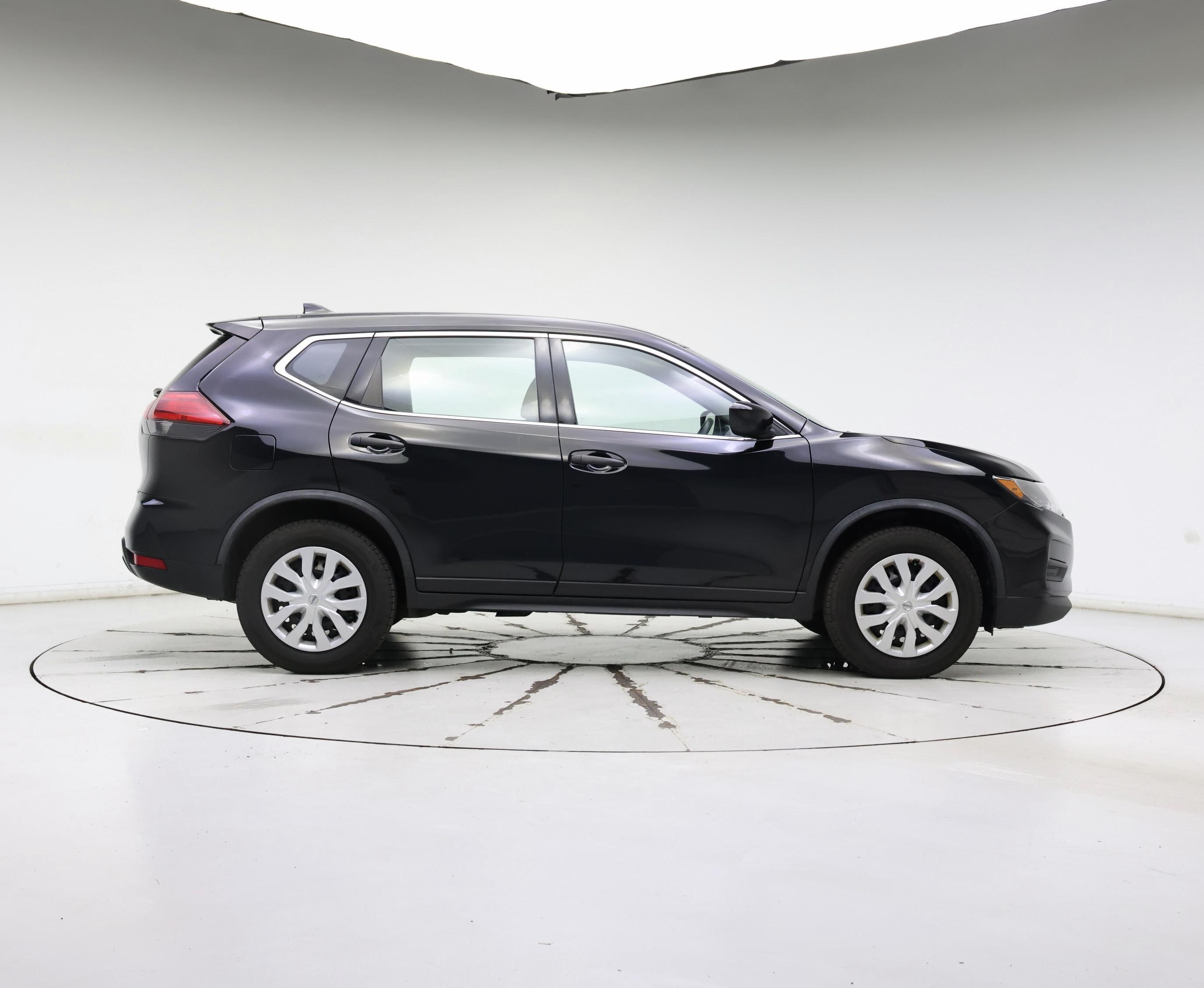 Thumbnail: 2017 Nissan Rogue - 7