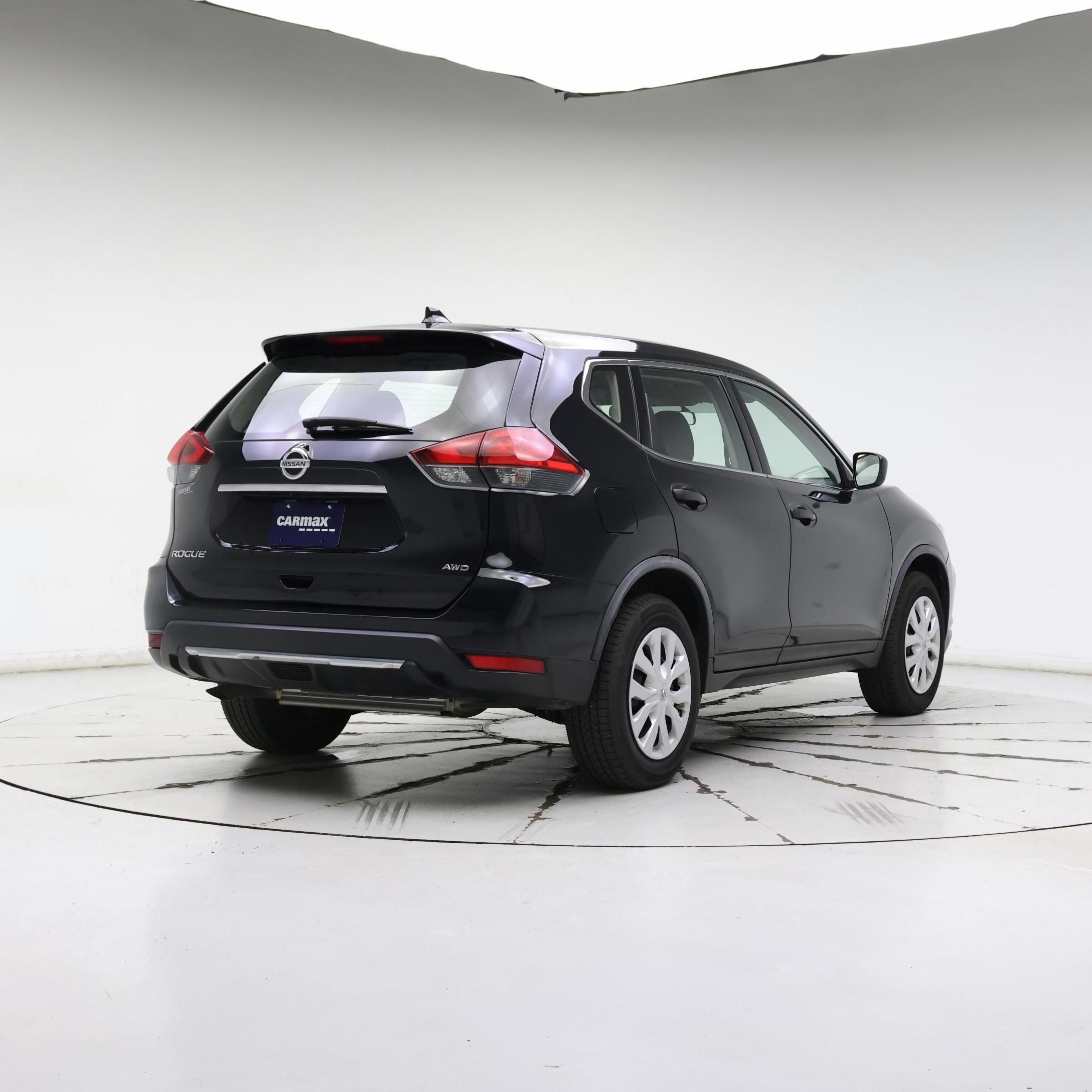 Thumbnail: 2017 Nissan Rogue - 8