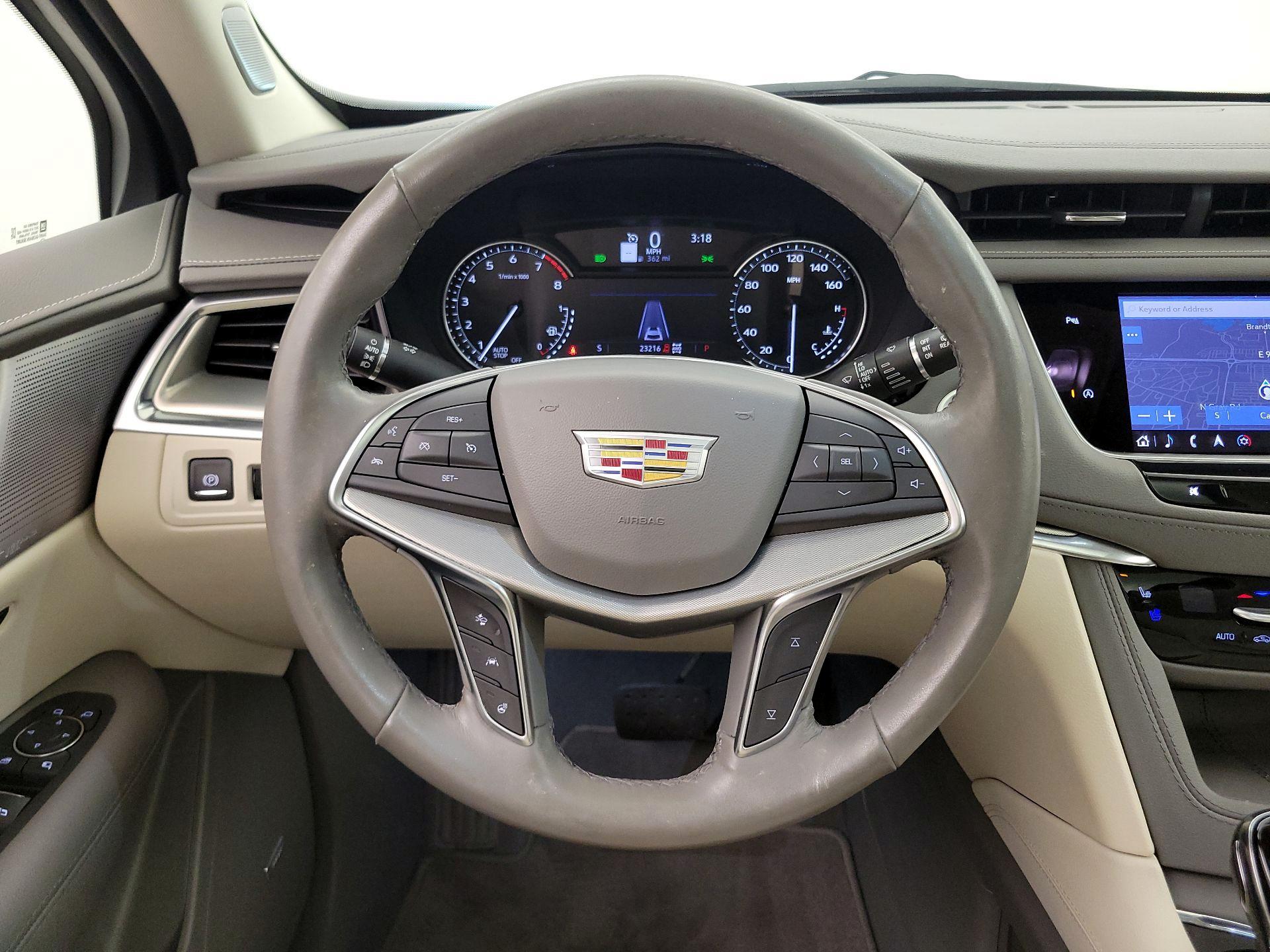 Thumbnail: 2023 Cadillac XT5 - 10