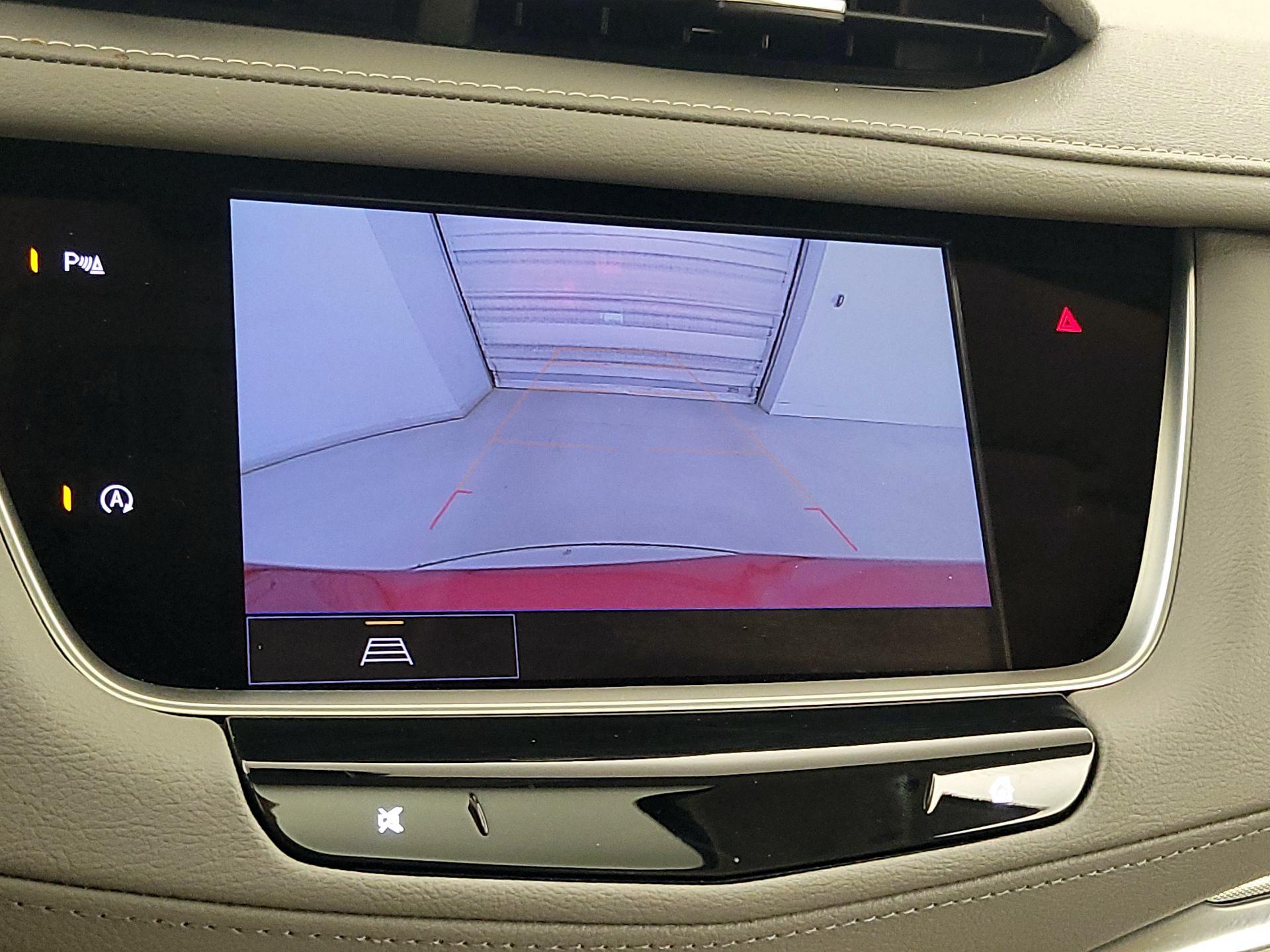 Thumbnail: 2023 Cadillac XT5 - 15