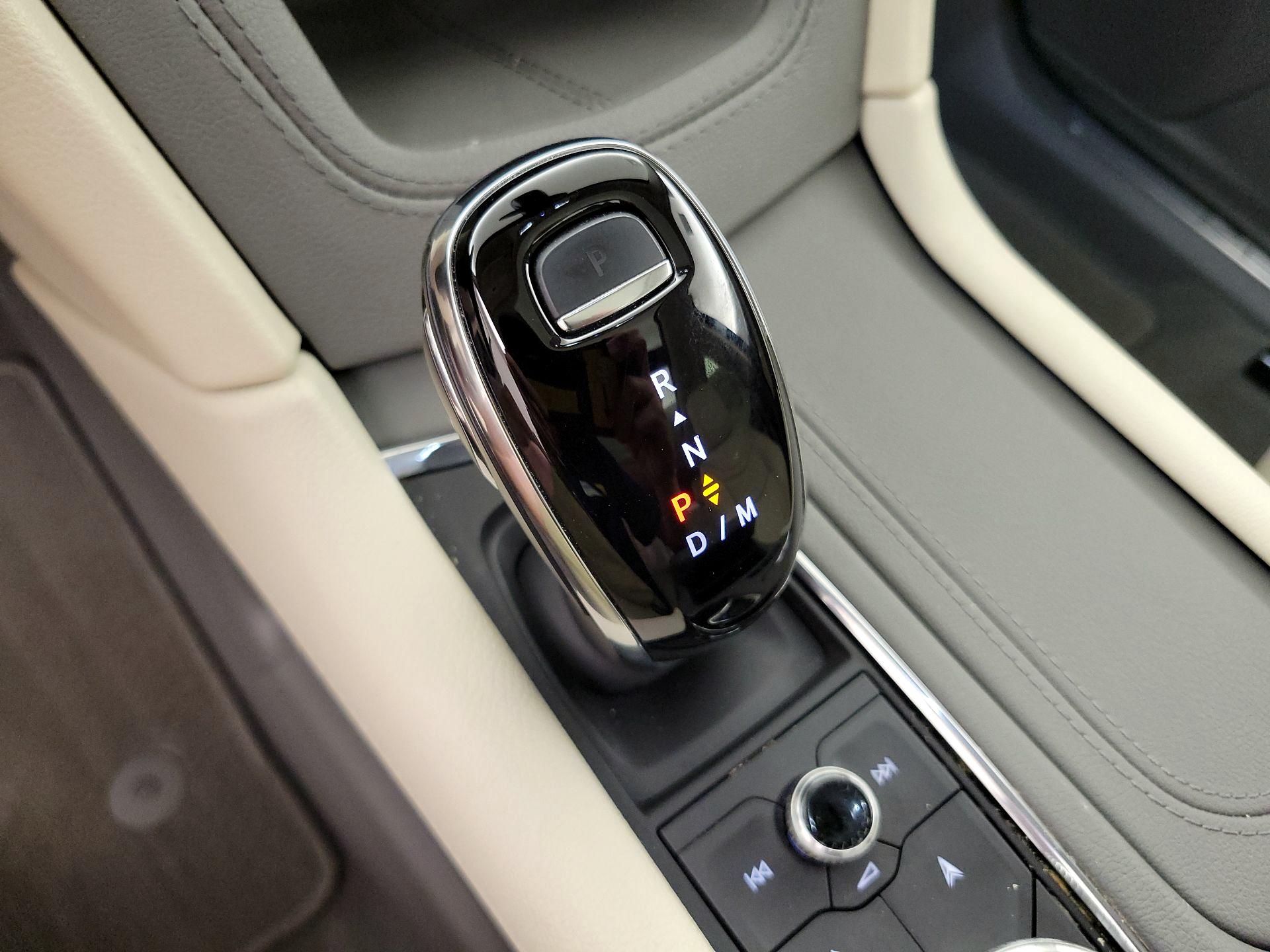 Thumbnail: 2023 Cadillac XT5 - 18