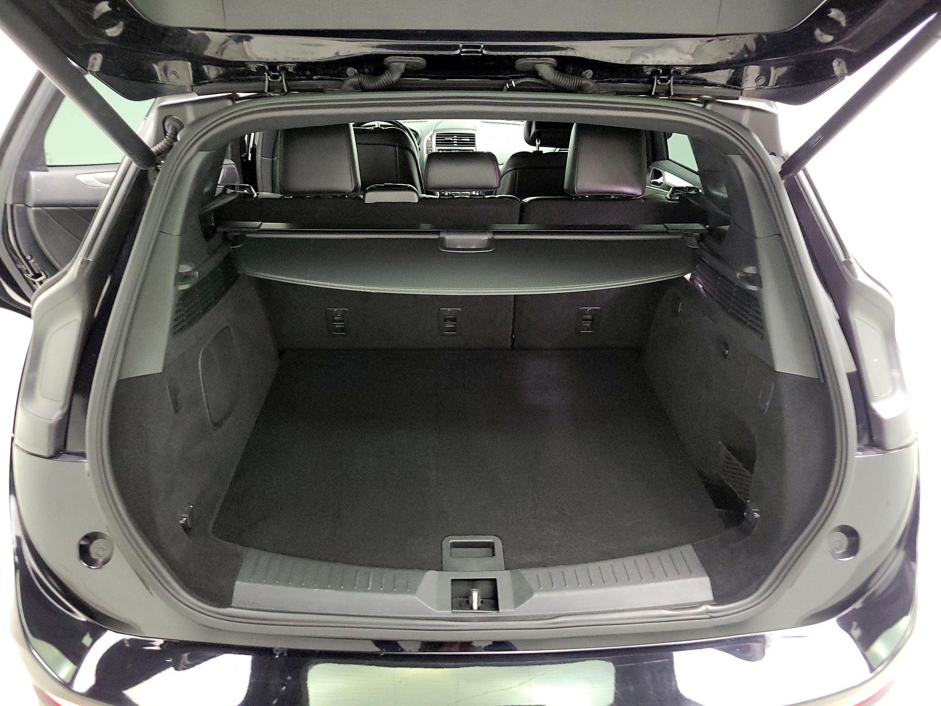 Thumbnail: 2019 Lincoln MKC - 18