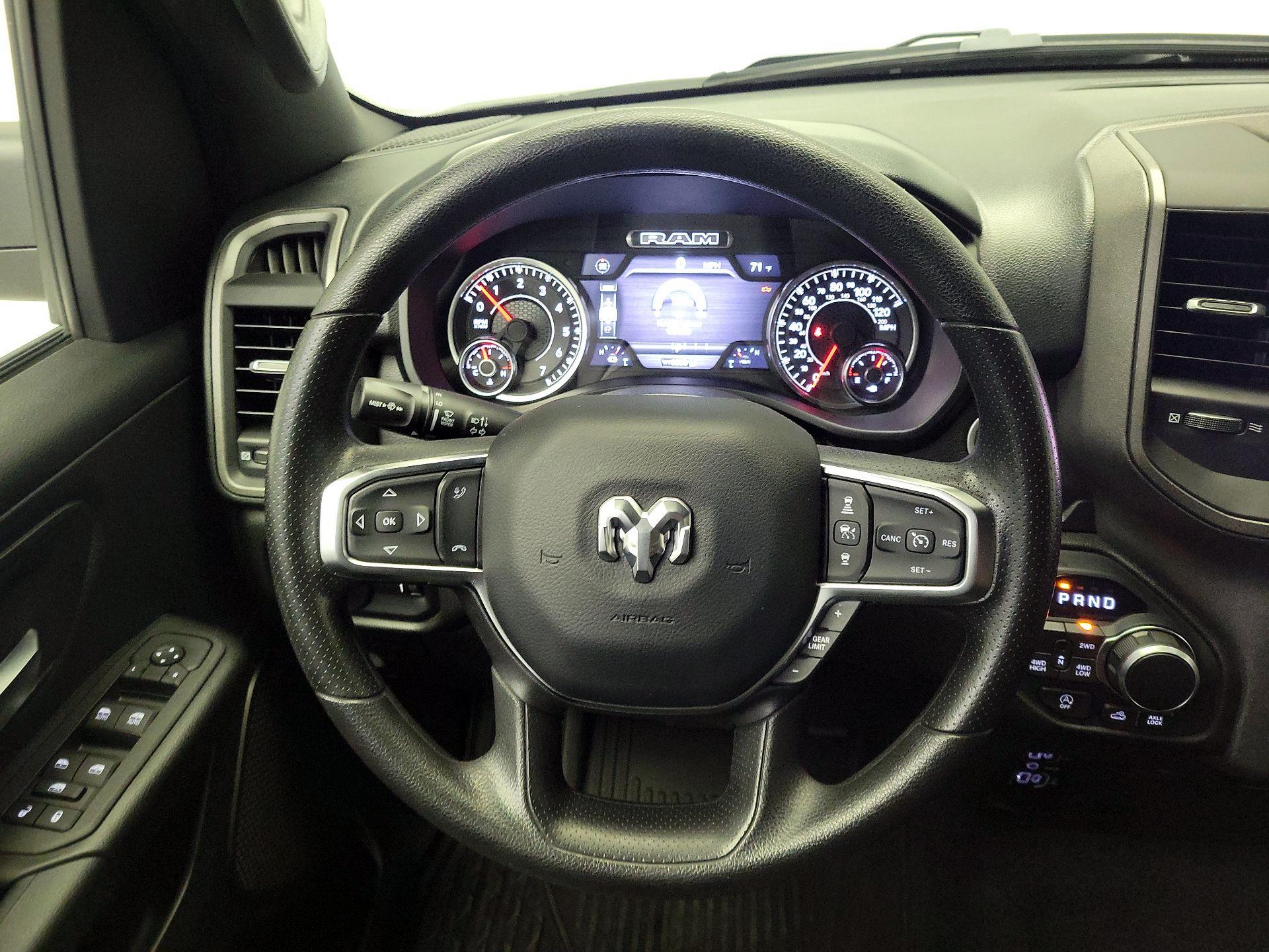 Thumbnail: 2025 RAM 1500 - 10