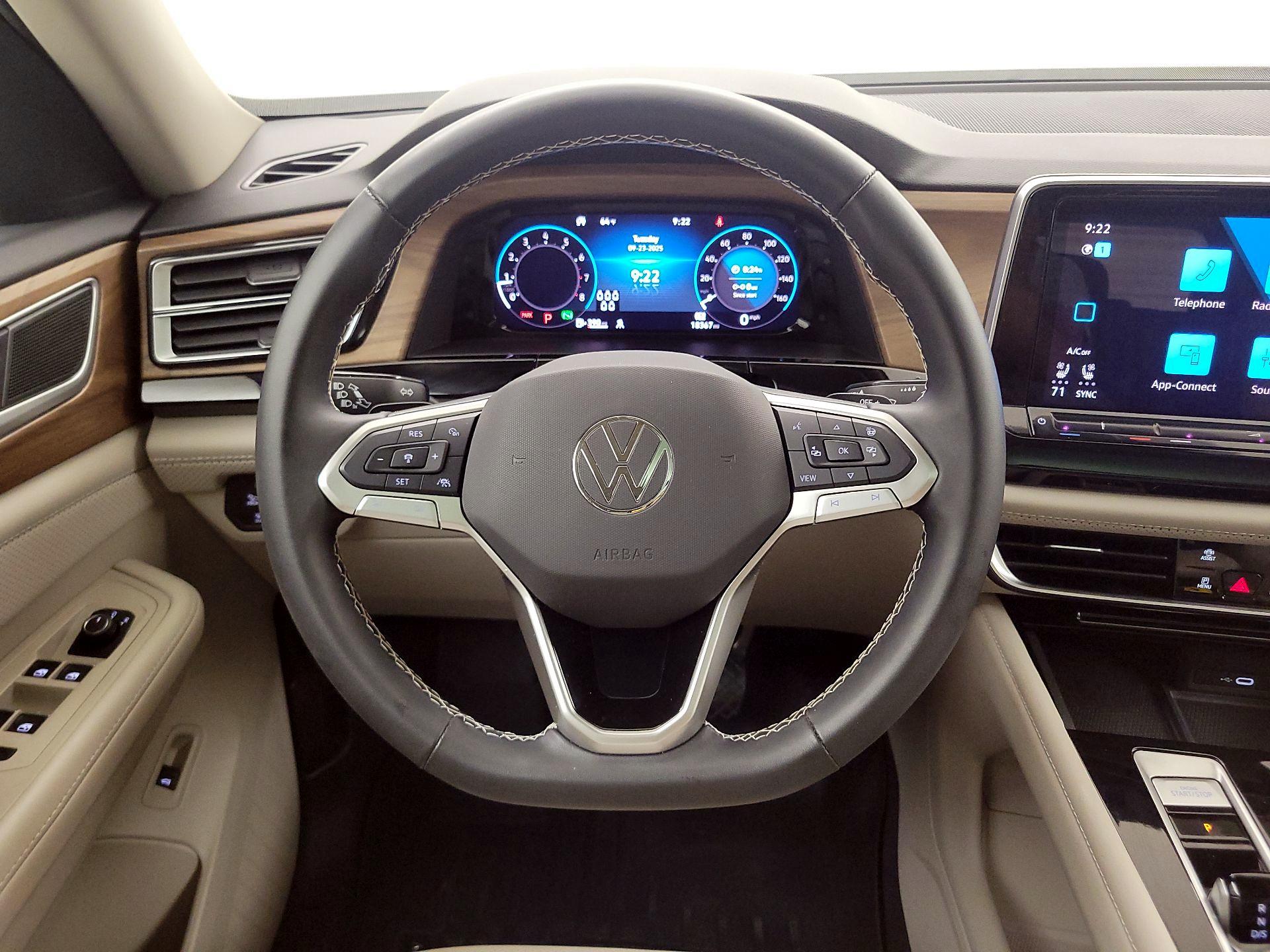 Thumbnail: 2024 Volkswagen Atlas - 10