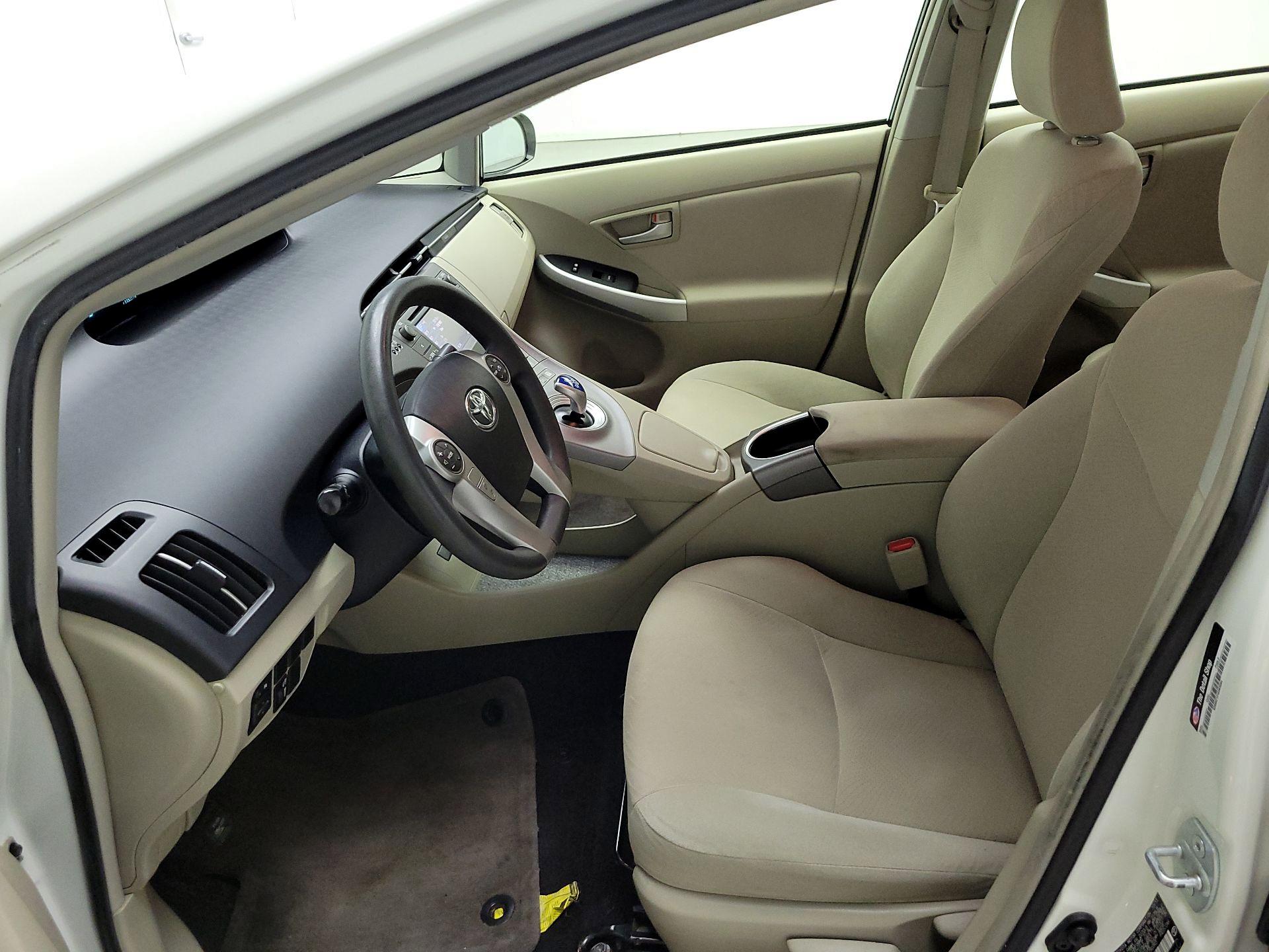 Thumbnail: 2014 Toyota Prius - 11