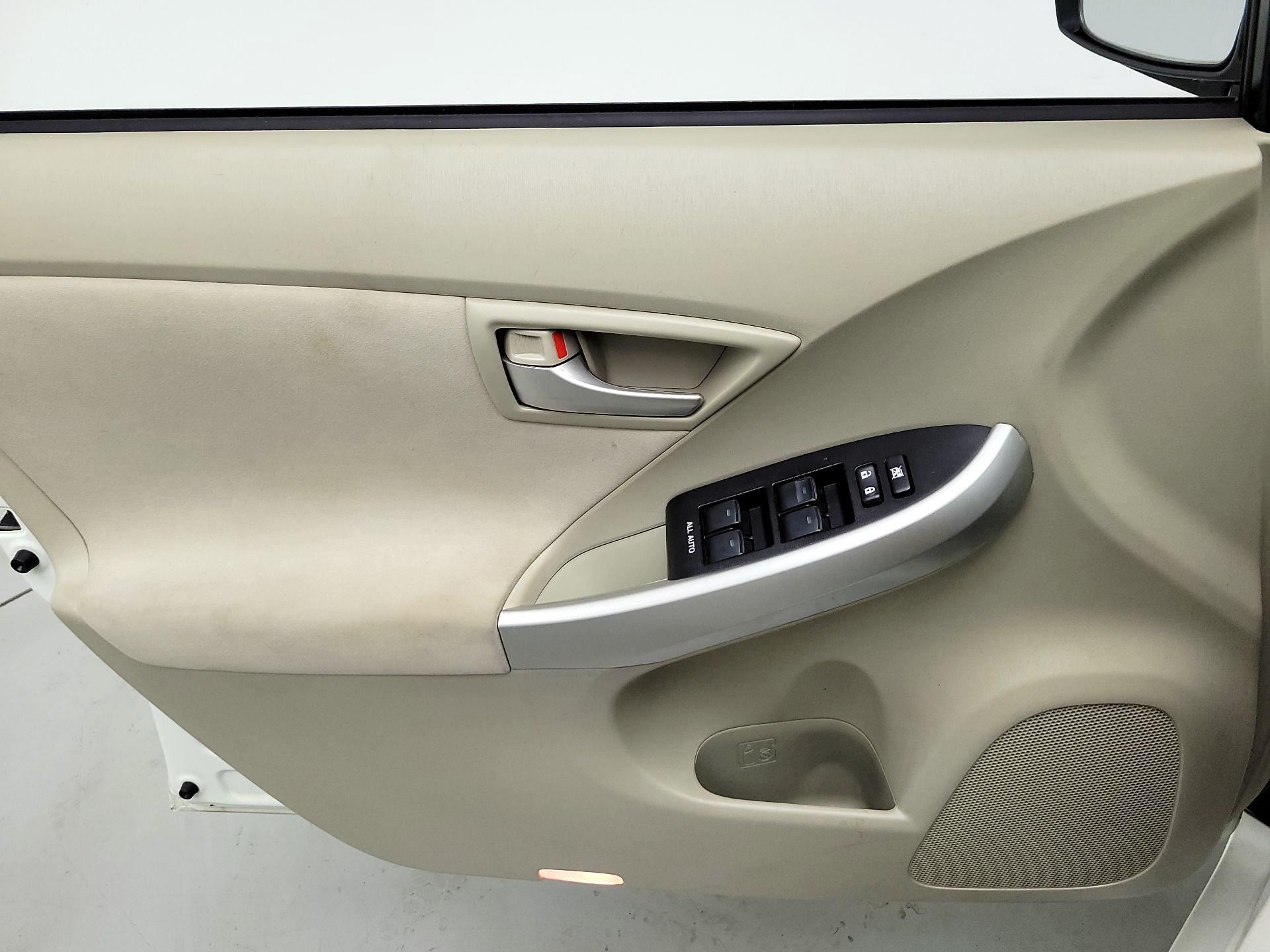 Thumbnail: 2014 Toyota Prius - 12