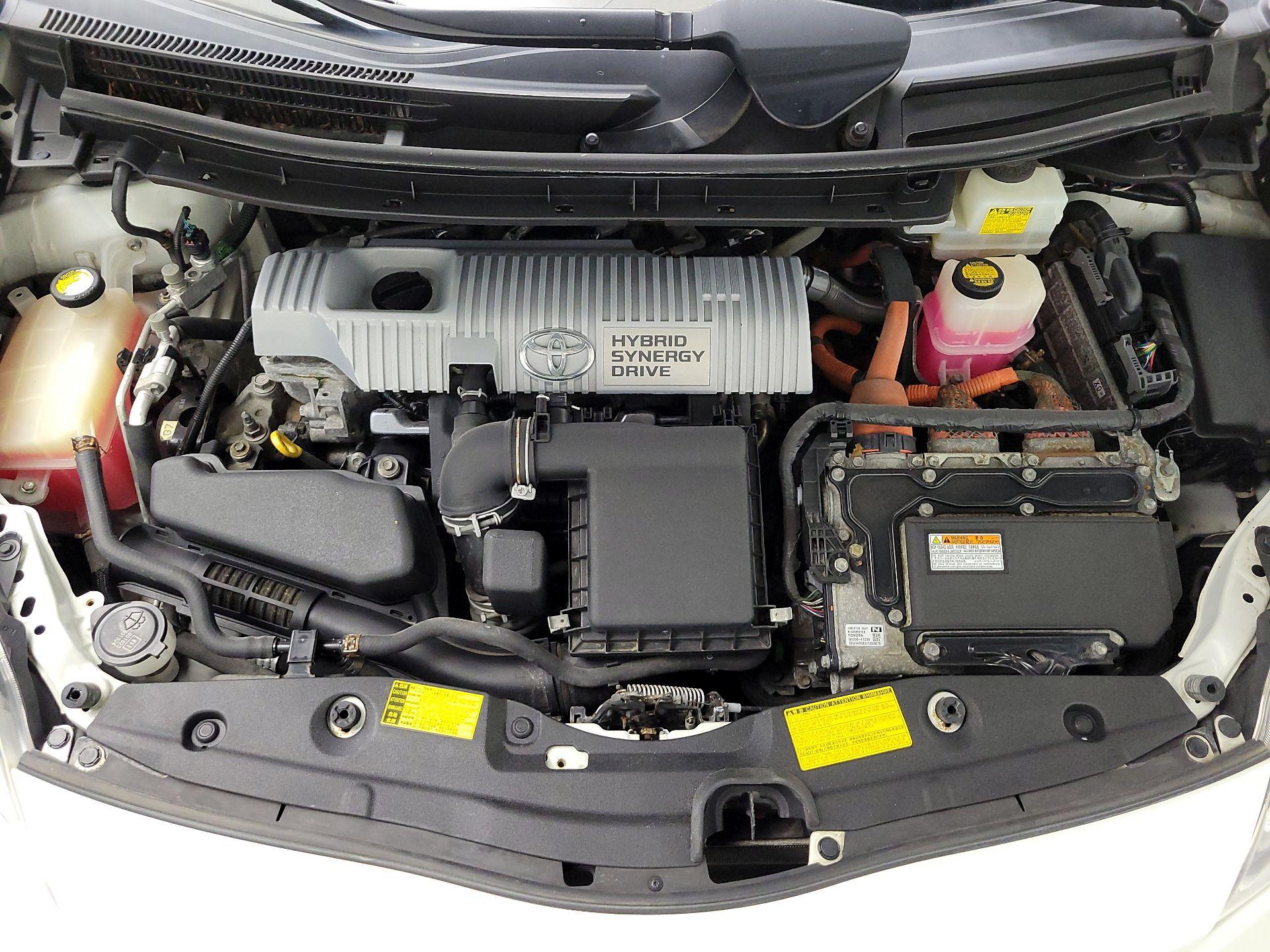 Thumbnail: 2014 Toyota Prius - 20