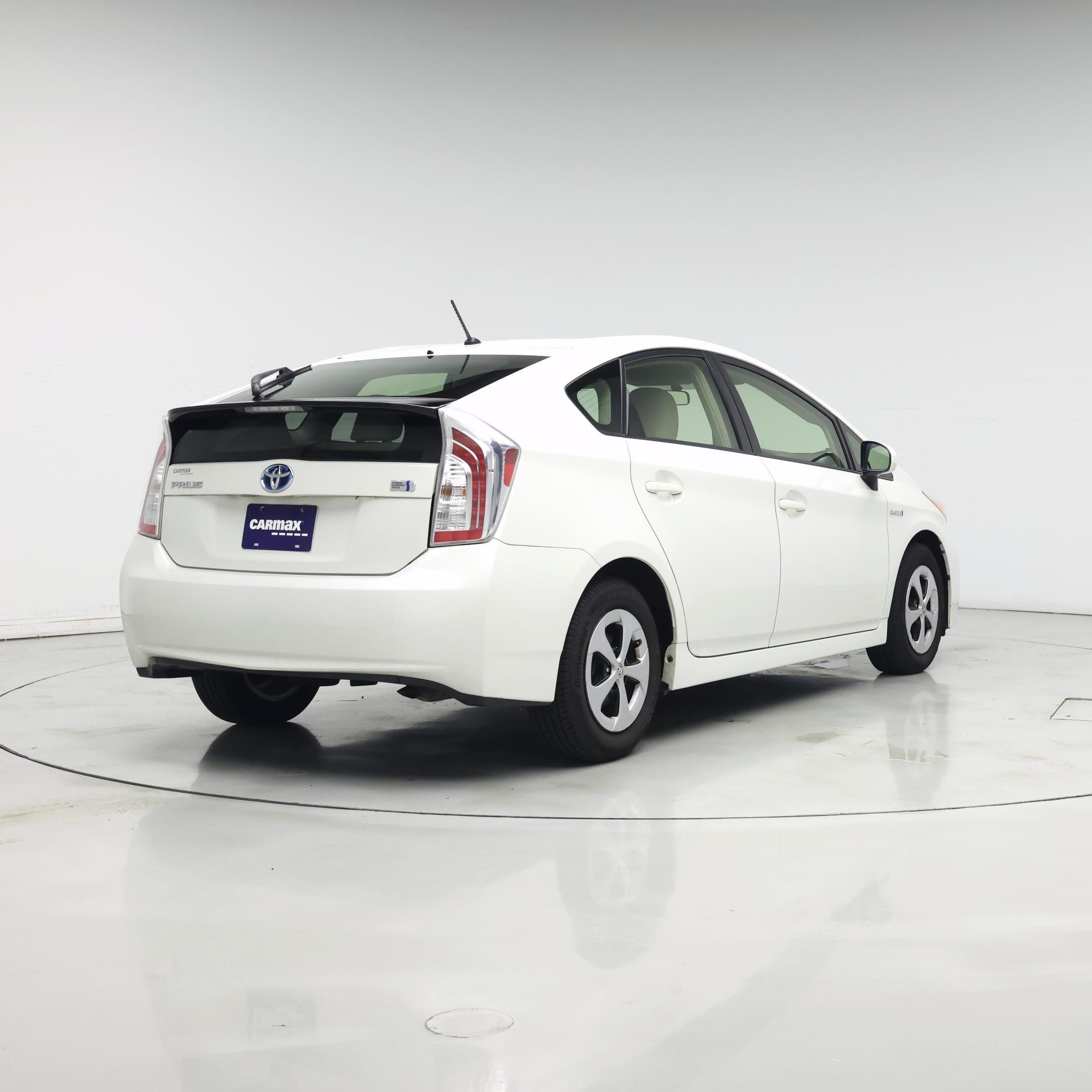 Thumbnail: 2014 Toyota Prius - 8