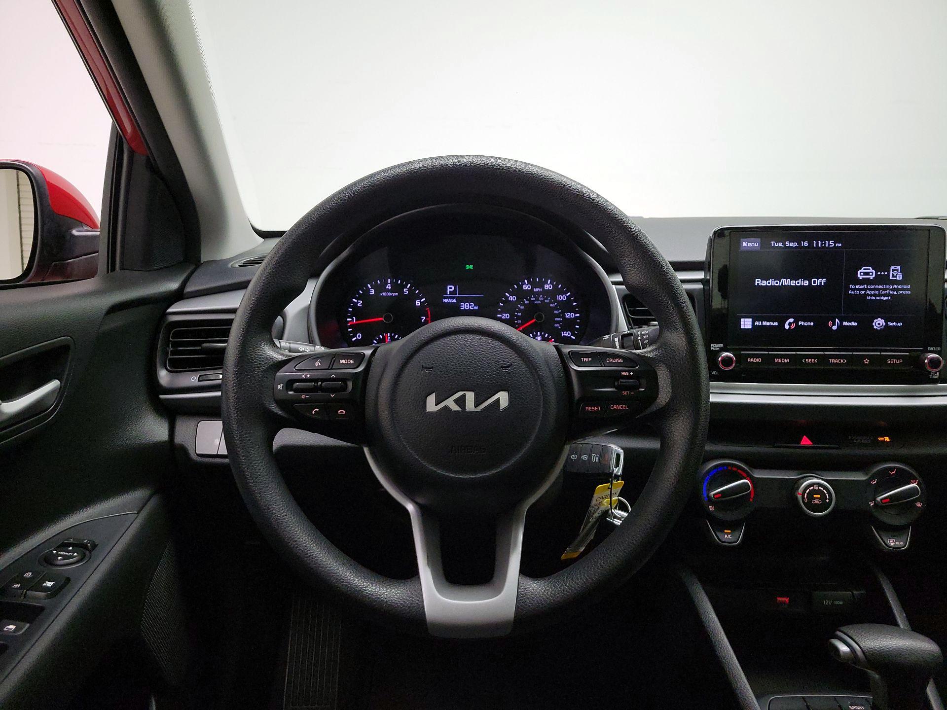 Thumbnail: 2022 Kia Rio - 10