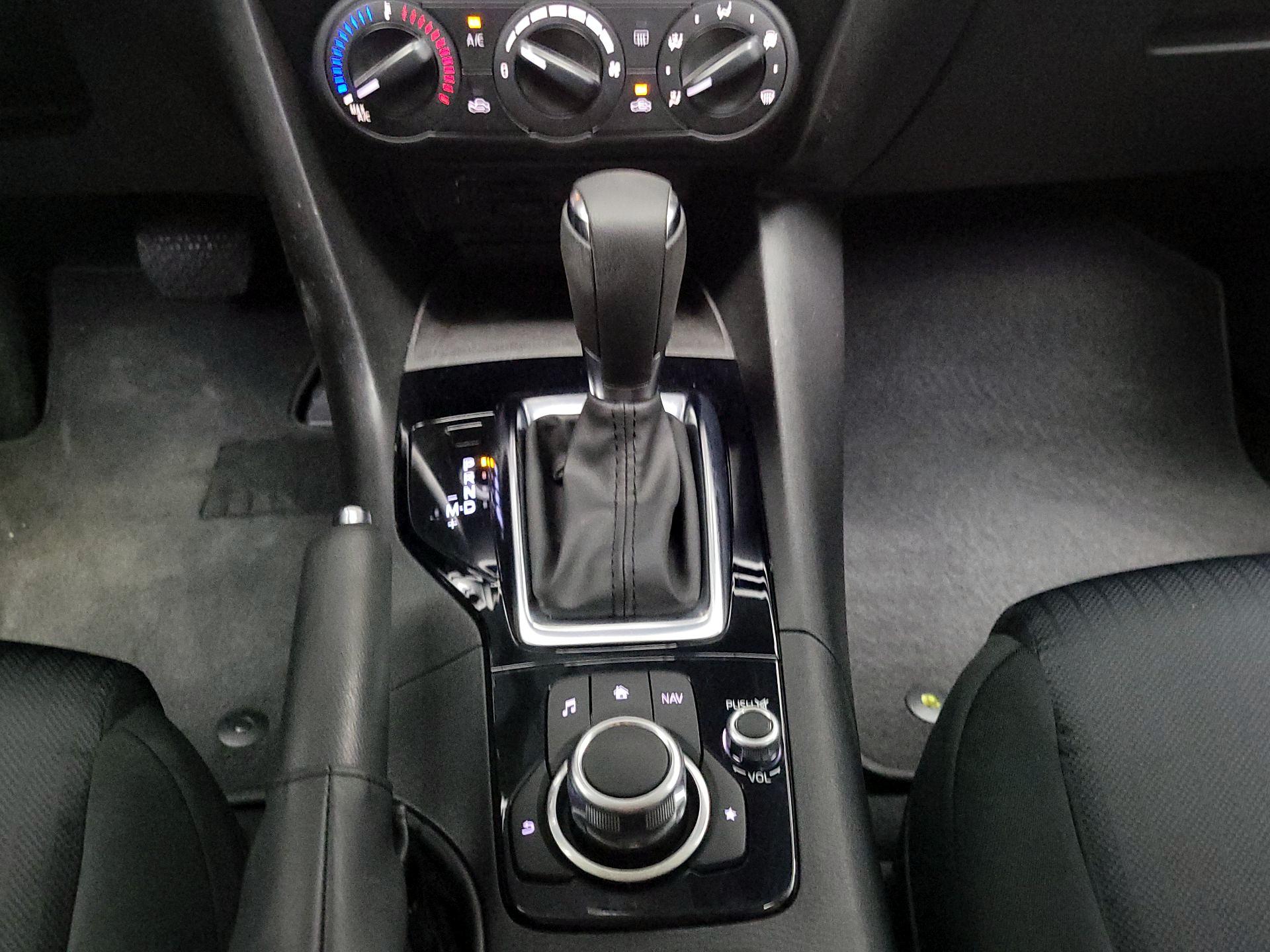 Thumbnail: 2016 Mazda Mazda3 - 17