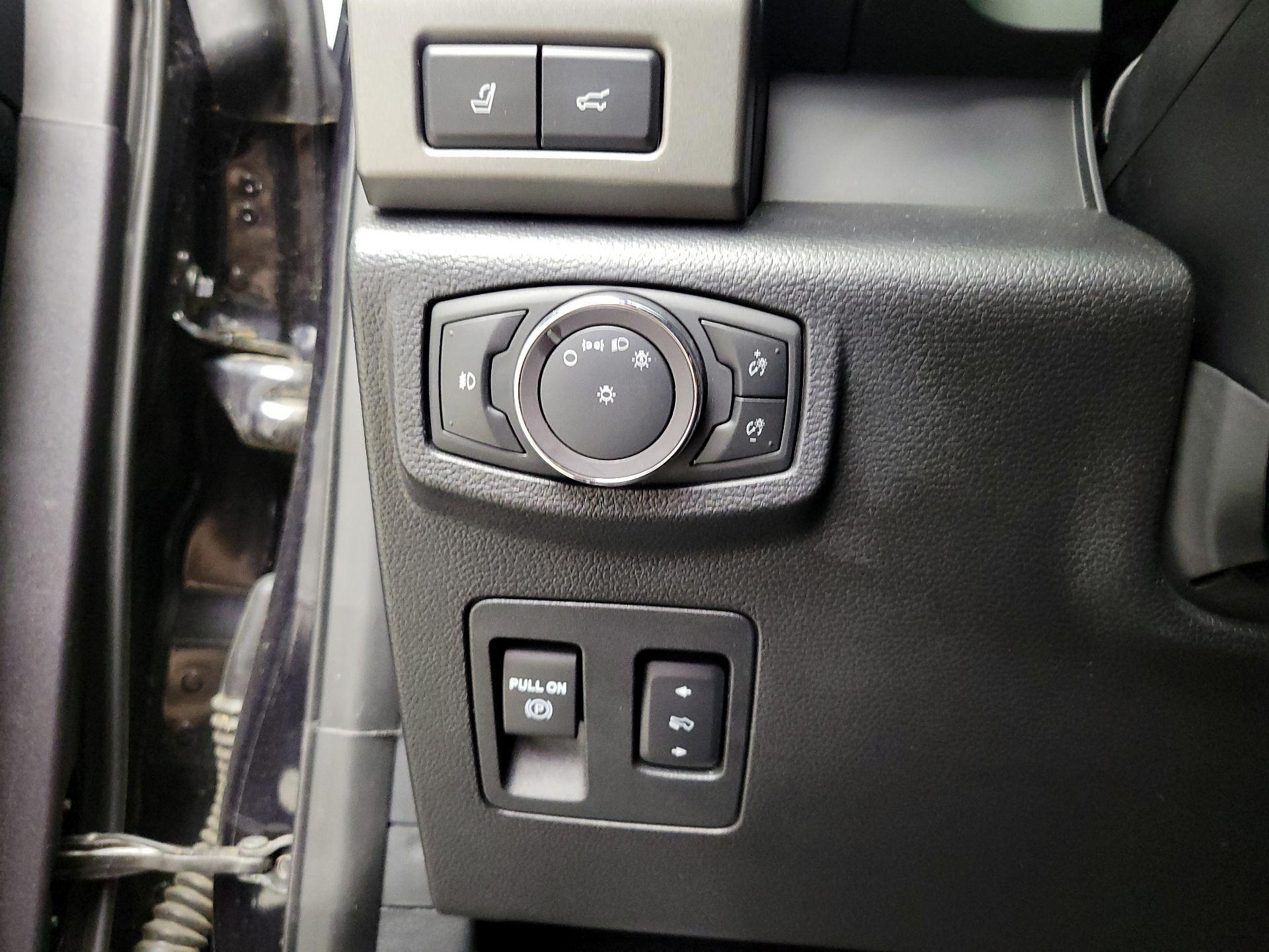 Thumbnail: 2019 Ford Expedition - 13